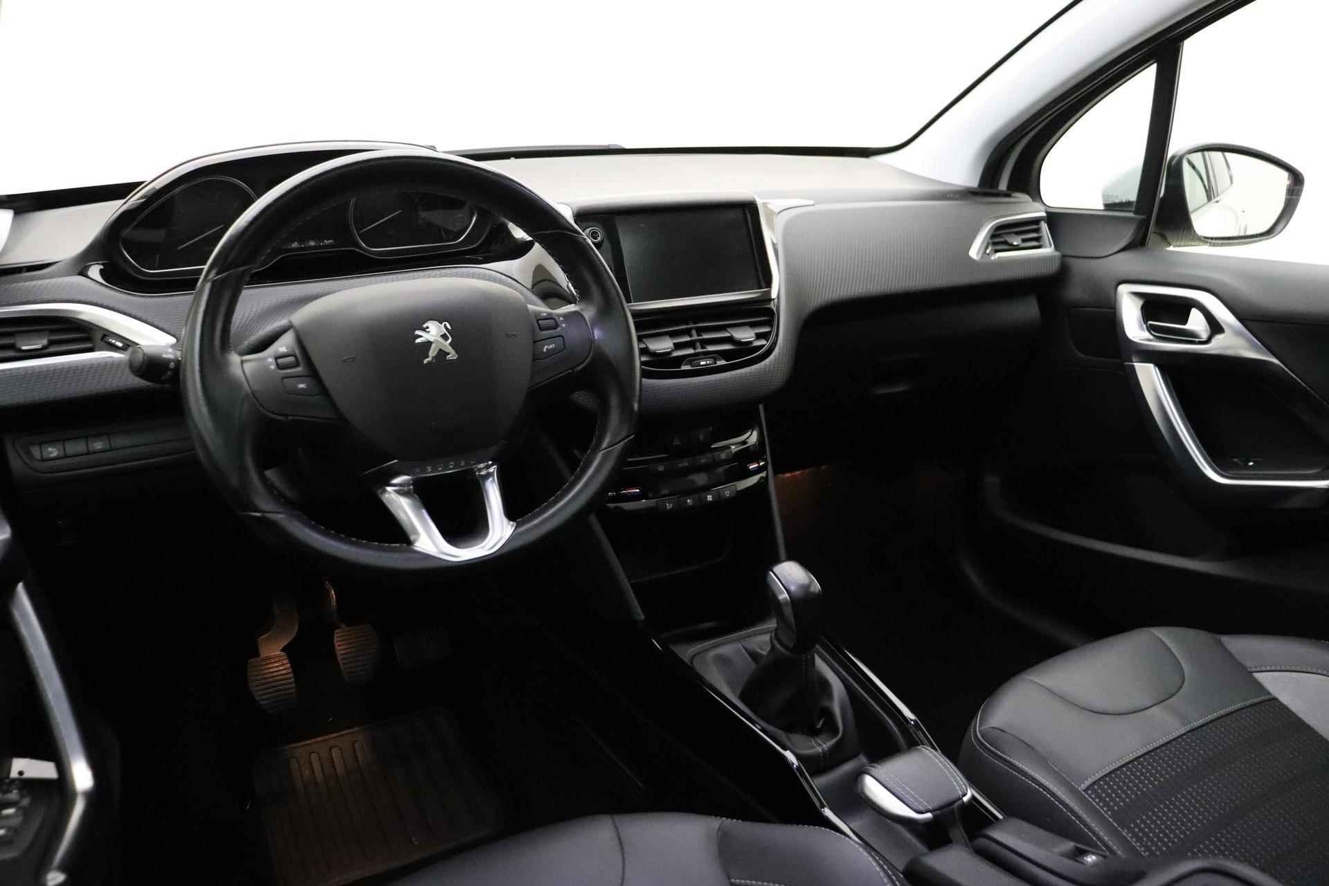 Peugeot 2008 1.2 PureTech GT-line 110pk | Navigatie | Trekhaak | Panoramadak | Climate Control | Lichtmetalen Velgen | Cruise Control - 8/33