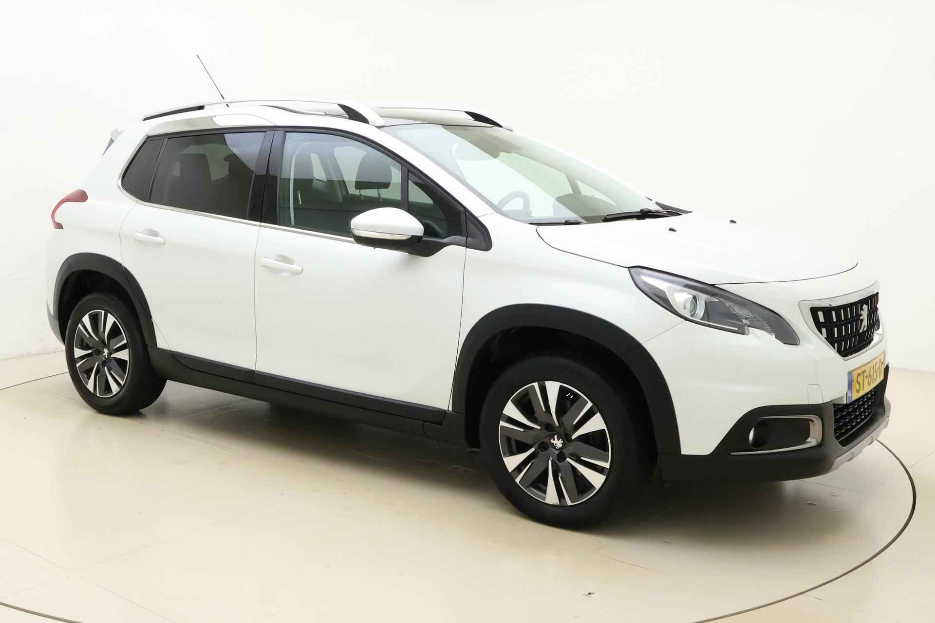 Peugeot 2008 1.2 PureTech GT-line 110pk | Navigatie | Trekhaak | Panoramadak | Climate Control | Lichtmetalen Velgen | Cruise Control - 9/33