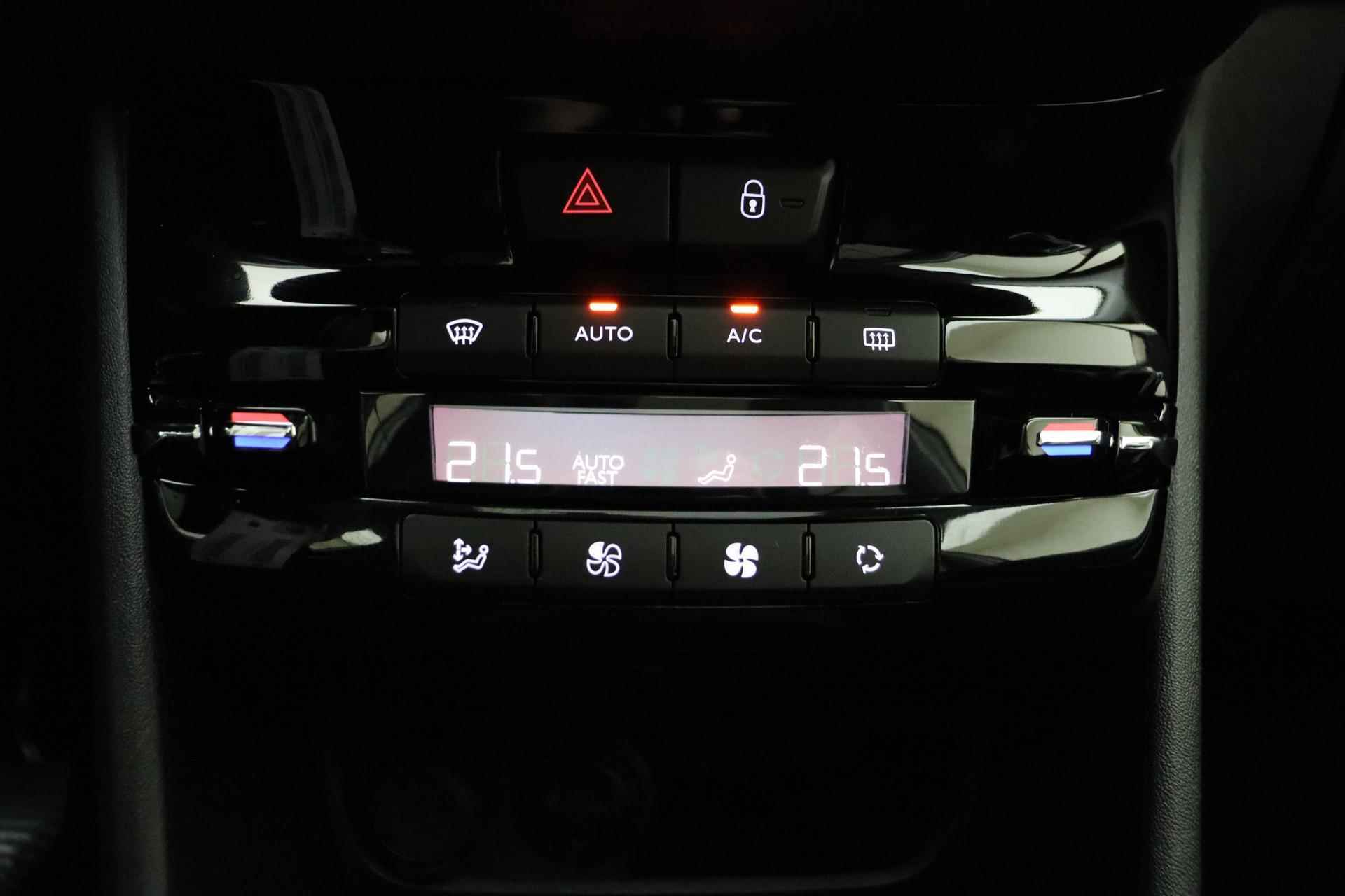 Peugeot 2008 1.2 PureTech GT-line 110pk | Navigatie | Trekhaak | Panoramadak | Climate Control | Lichtmetalen Velgen | Cruise Control - 23/33