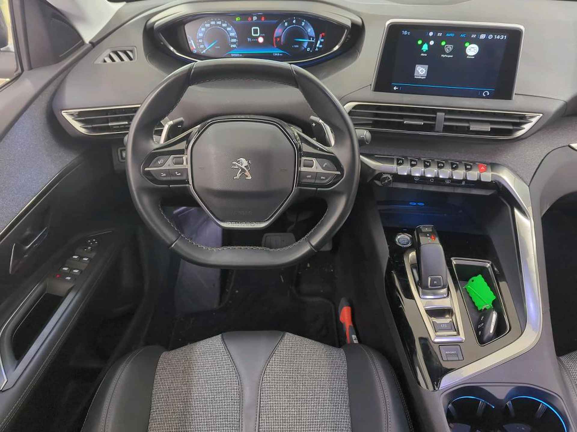 Peugeot 3008 1.2 PureTech Blue Lease Premium Avantage NL AUTO | CAMERA | CARPLAY | HALF LEDER | - 4/14