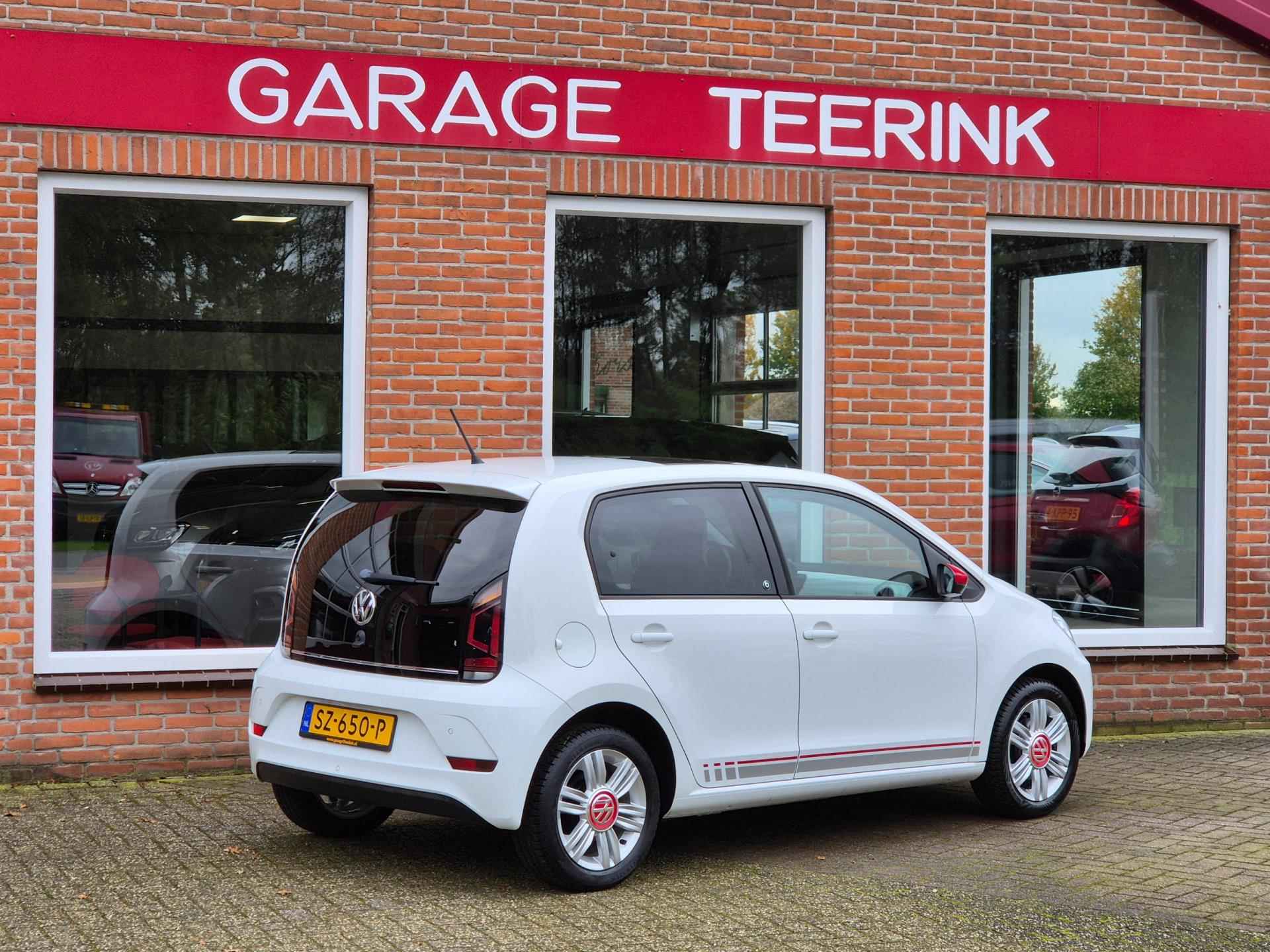 Volkswagen Up! 1.0 BMT up! beats 75PK 5drs airco, cruise, navi, pdc, lmv, dab RIJKLAAR - 4/19