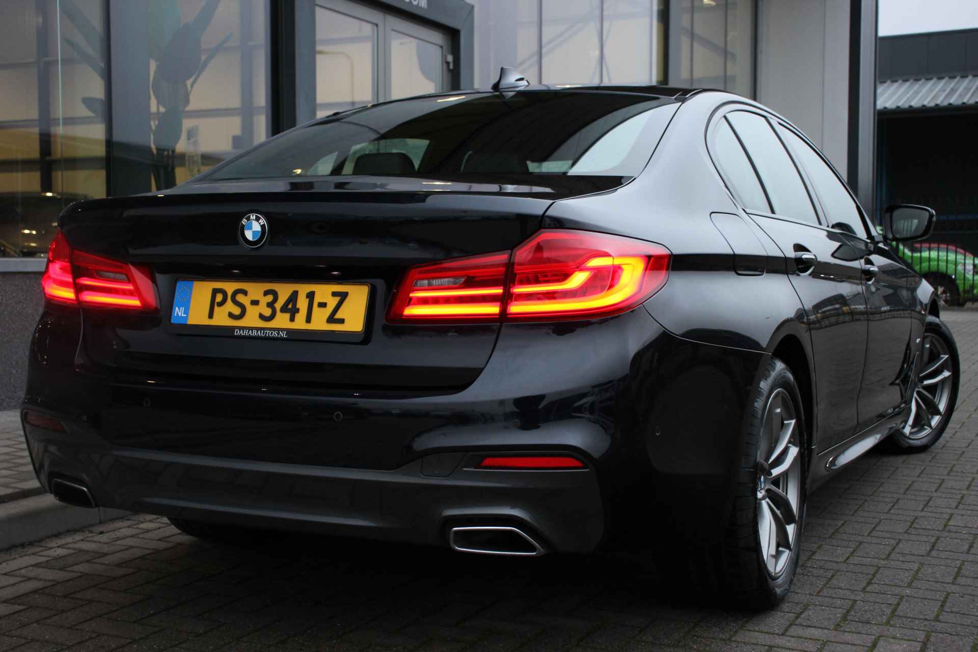 BMW 5 Serie 530e iPerformance Executive | M-Sport | Dealeronderhouden | Orig. NL - 11/42