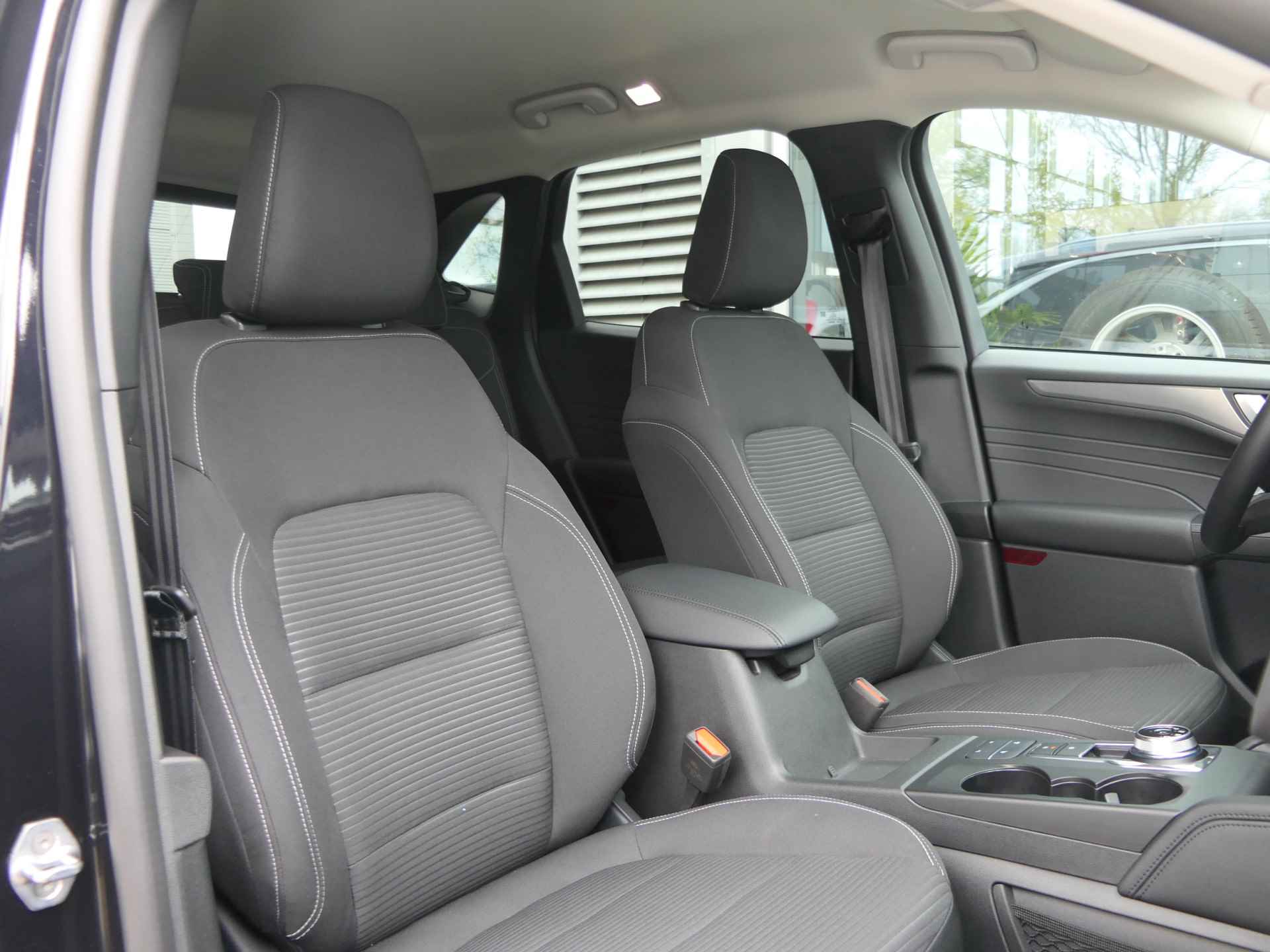 Ford Kuga 2.5 Hybrid Titanium | Adaptive Cruise | Winterpack | DAB | BLIS | Privacy Glass - 7/33