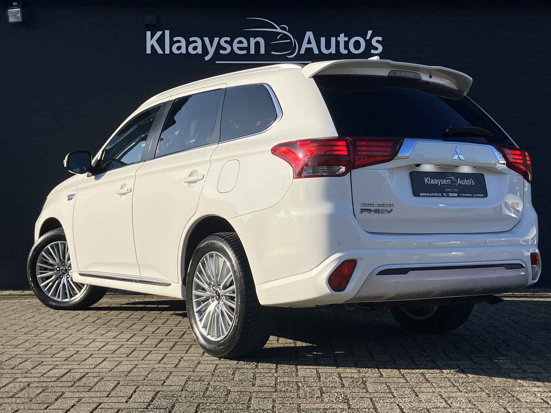 Mitsubishi Outlander 2.4 PHEV Intense 225 pk 4WD AUT. | 1e eigenaar | dealer onderhouden | navi | alcantara | elektr. v. stoel | carplay - 8/38