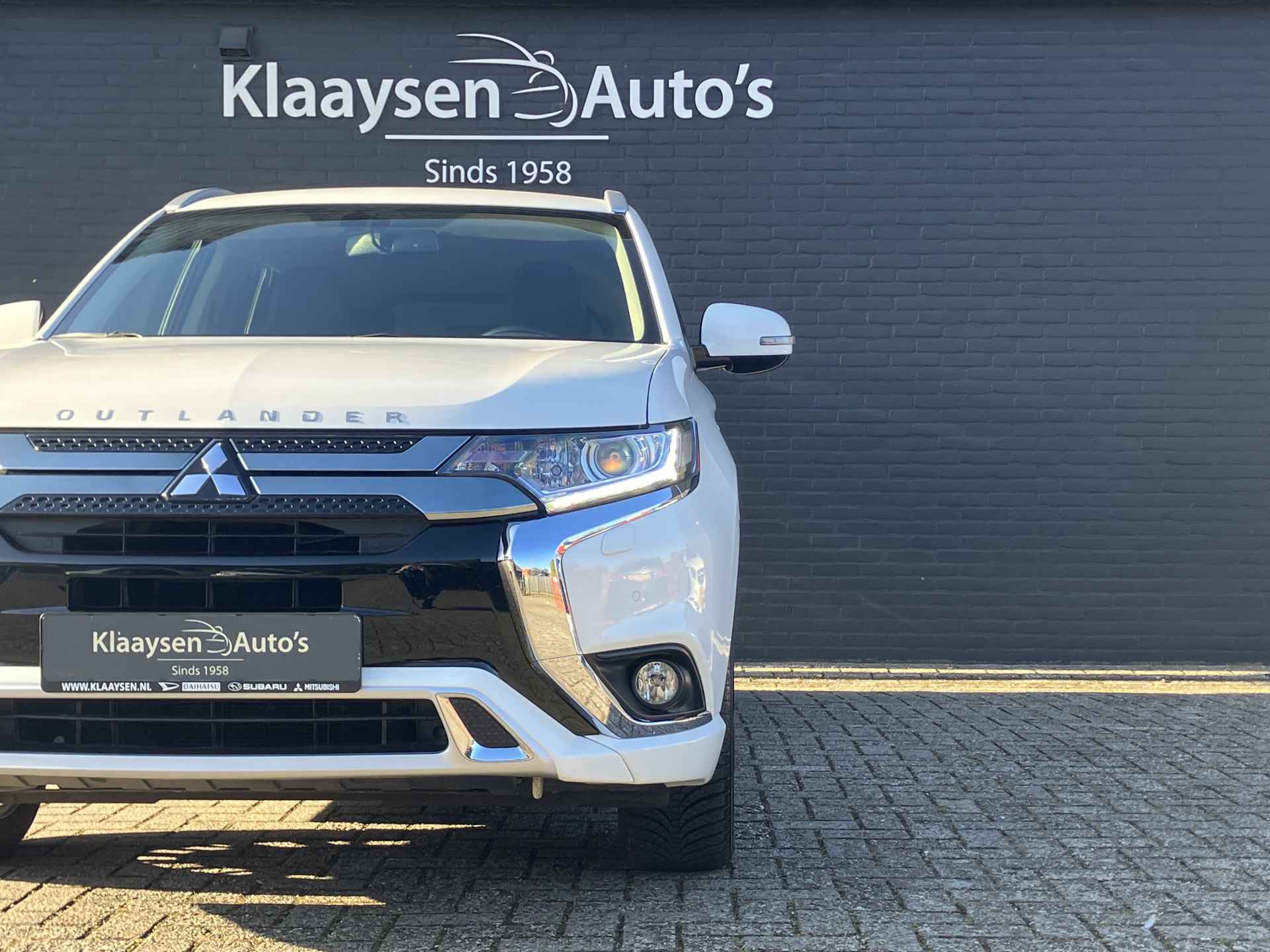 Mitsubishi Outlander 2.4 PHEV Intense 225 pk 4WD AUT. | 1e eigenaar | dealer onderhouden | navi | alcantara | elektr. v. stoel | carplay - 10/38