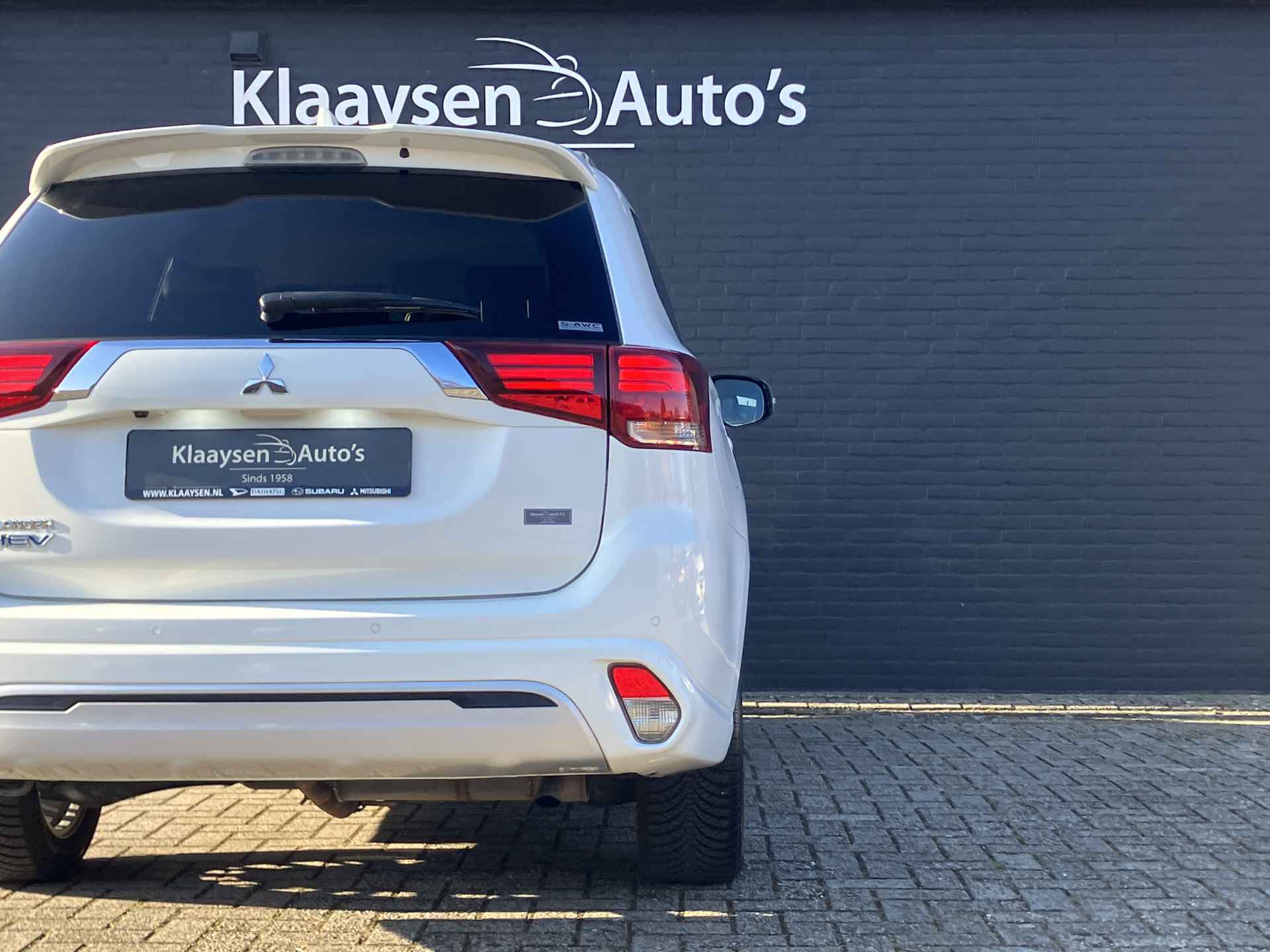 Mitsubishi Outlander 2.4 PHEV Intense 225 pk 4WD AUT. | 1e eigenaar | dealer onderhouden | navi | alcantara | elektr. v. stoel | carplay - 14/38