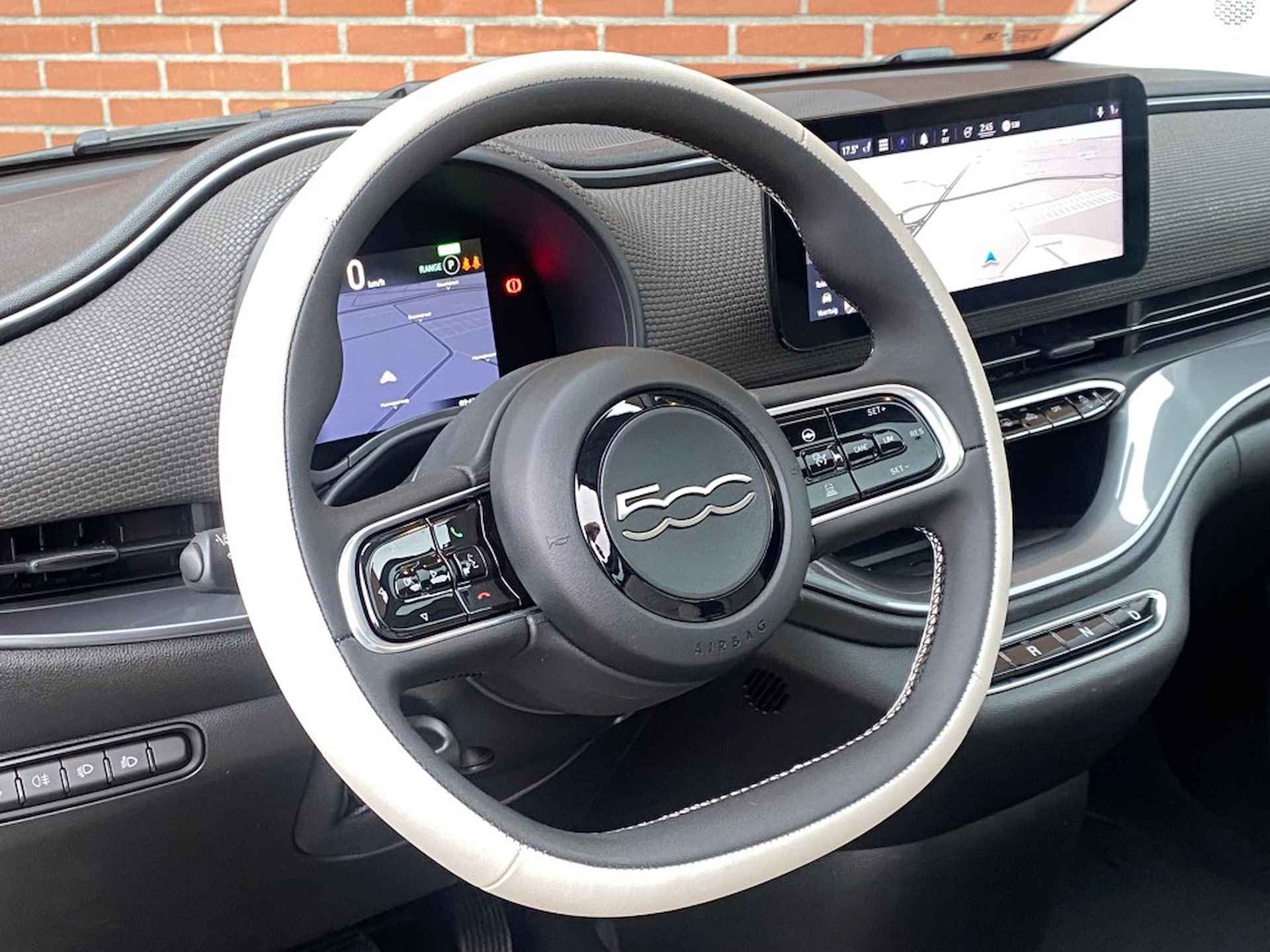 FIAT 500e LA PRIMA 42 KWH STOELVW CAMERA PANO CARPLAY ADAPT-CRUISE LMV - 7/25