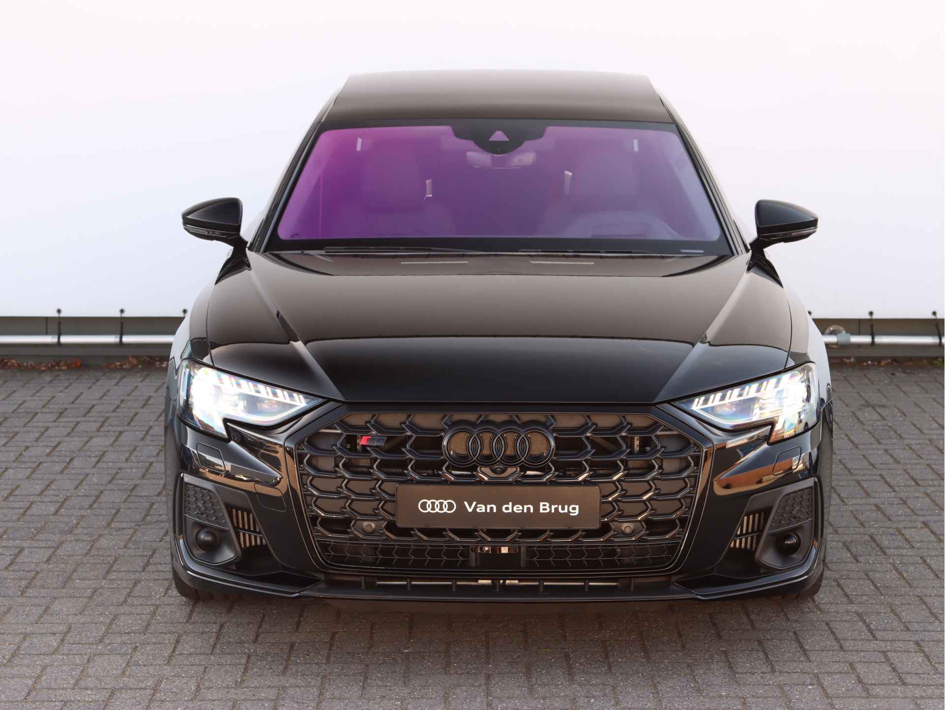 Audi S8 4.0 TFSI Quattro 571pk | B&O | Pano | TV | Vierwielsturing | Servo | Alcantara hemel | Head-up | Stoelventilatie-/massage v+a | Digital Matrix-LED - 4/47