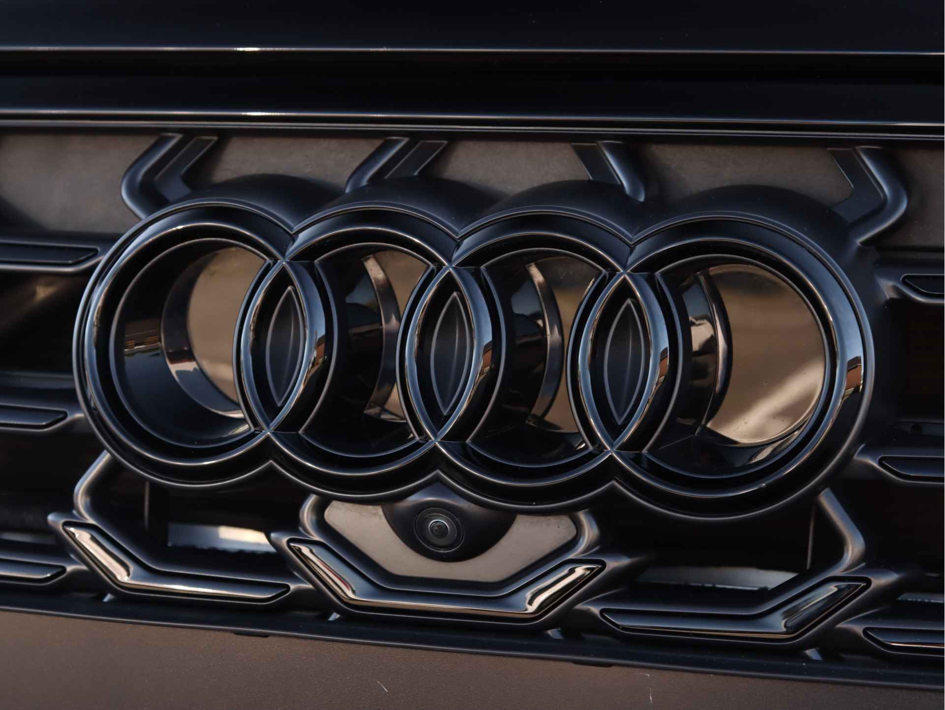 Audi S8 4.0 TFSI Quattro 571pk | B&O | Pano | TV | Vierwielsturing | Servo | Alcantara hemel | Head-up | Stoelventilatie-/massage v+a | Digital Matrix-LED - 15/47