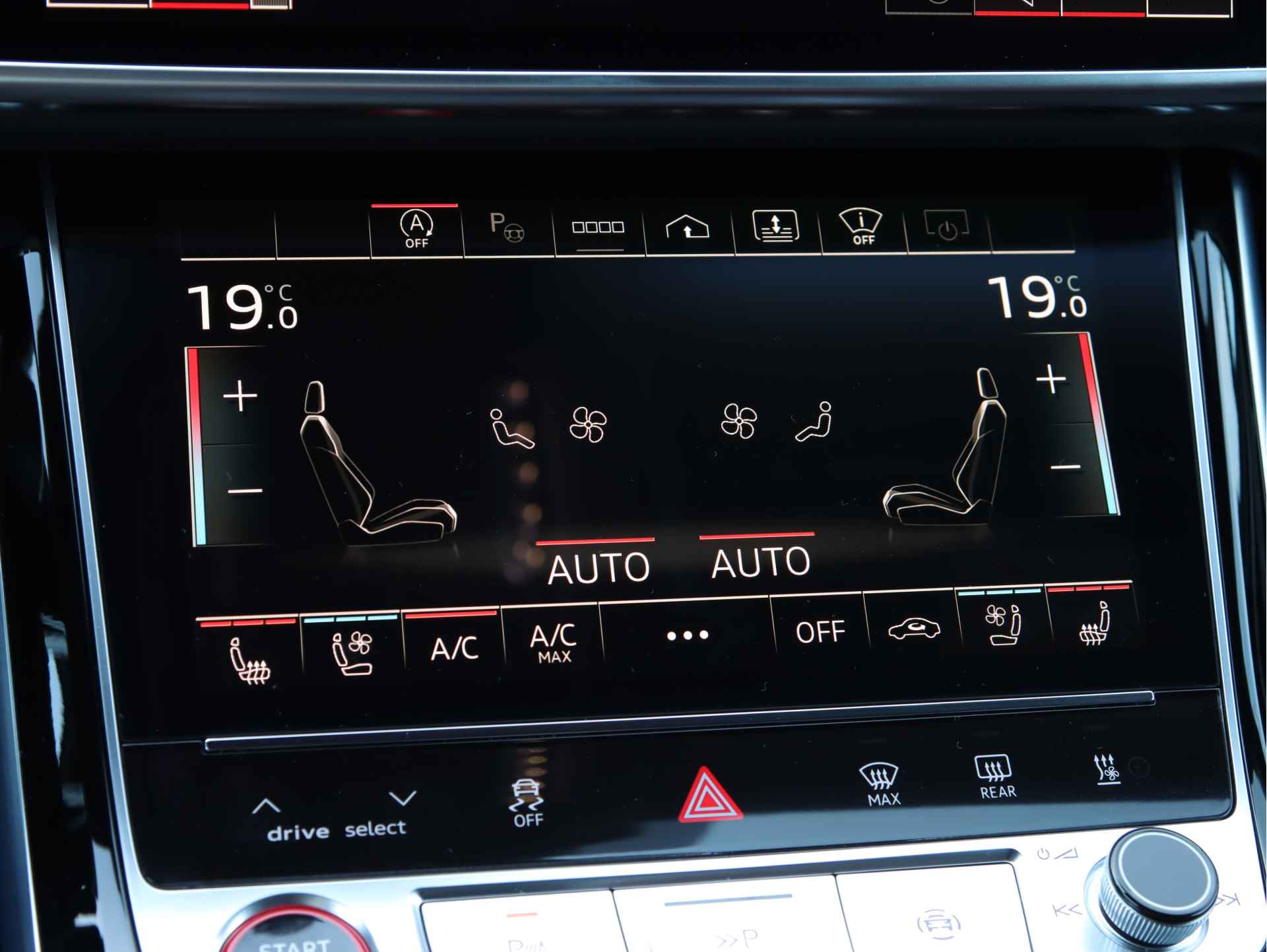 Audi S8 4.0 TFSI Quattro 571pk | B&O | Pano | TV | Vierwielsturing | Servo | Alcantara hemel | Head-up | Stoelventilatie-/massage v+a | Digital Matrix-LED - 27/47