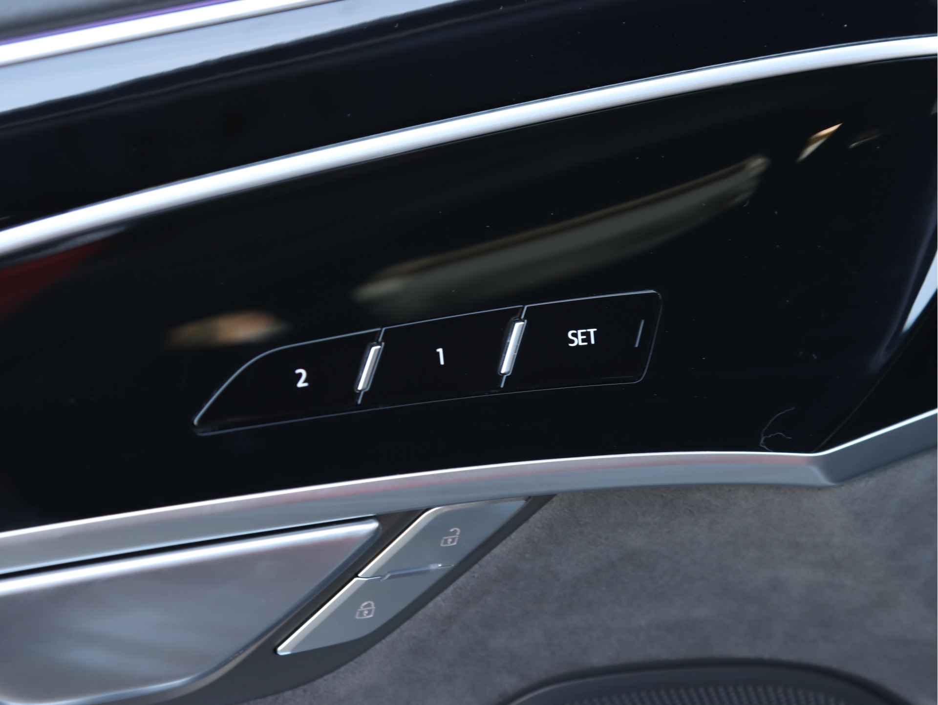 Audi S8 4.0 TFSI Quattro 571pk | B&O | Pano | TV | Vierwielsturing | Servo | Alcantara hemel | Head-up | Stoelventilatie-/massage v+a | Digital Matrix-LED - 38/47