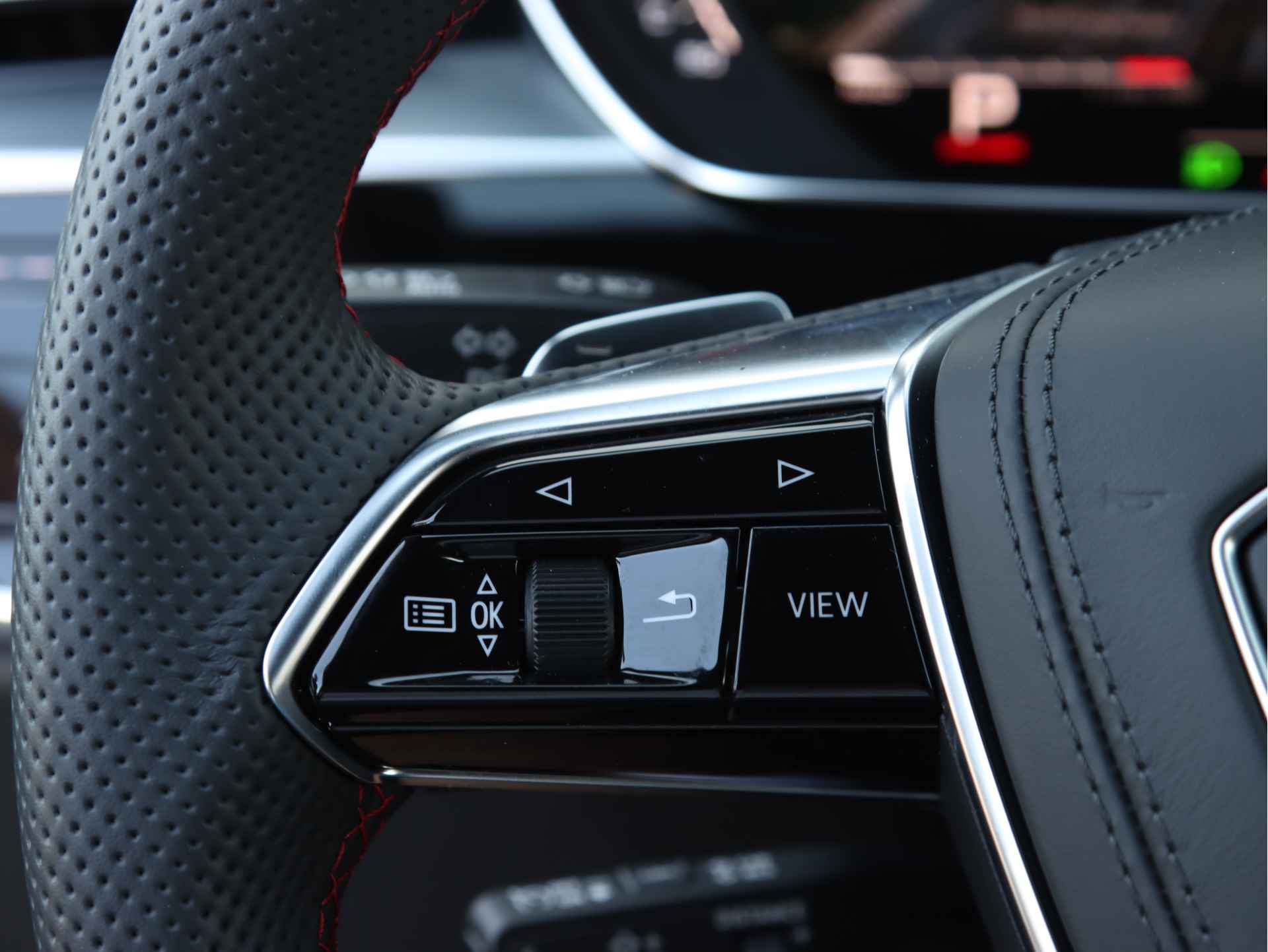 Audi S8 4.0 TFSI Quattro 571pk | B&O | Pano | TV | Vierwielsturing | Servo | Alcantara hemel | Head-up | Stoelventilatie-/massage v+a | Digital Matrix-LED - 42/47