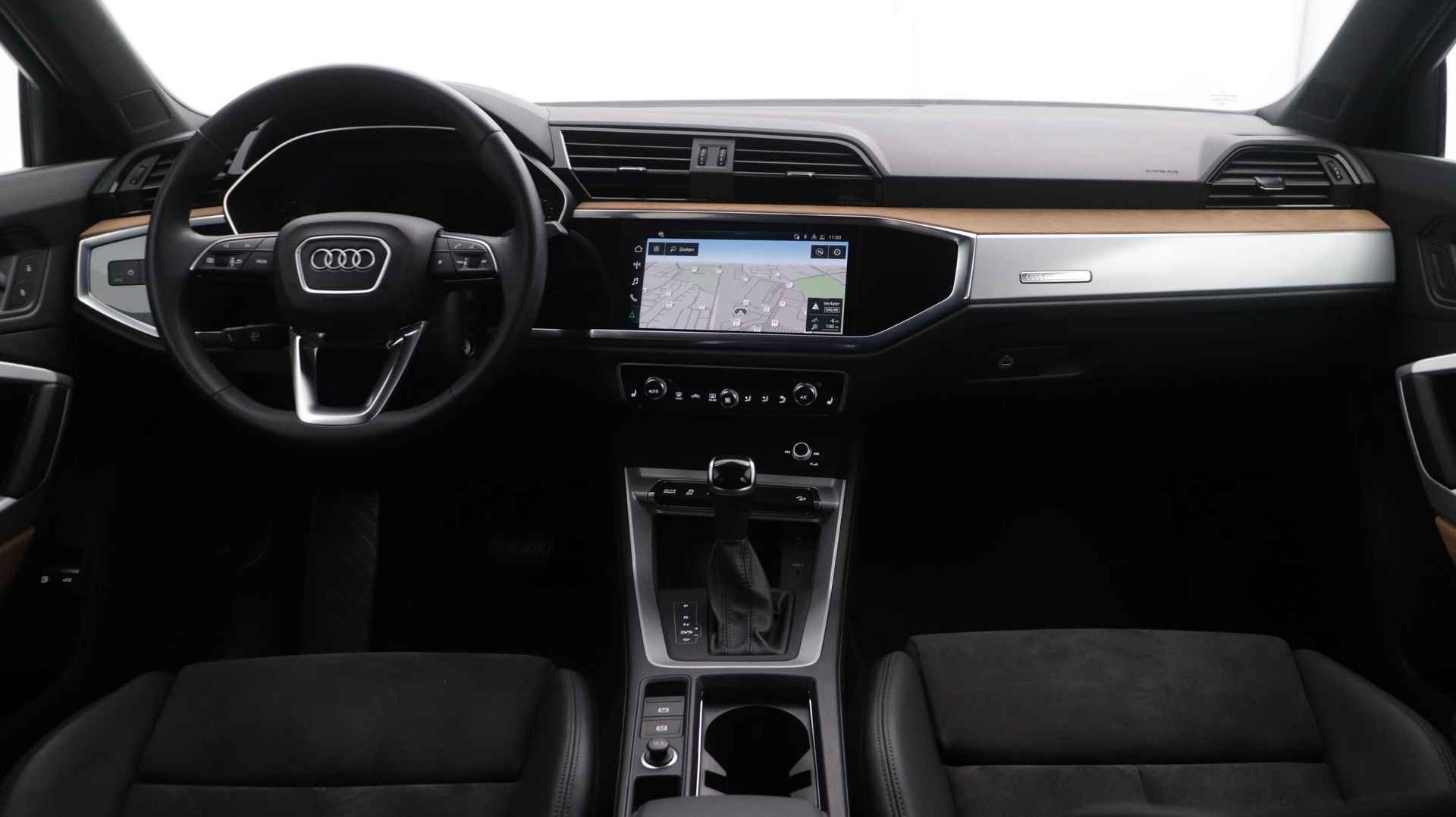 Audi Q3 Sportback 45 TFSI e 245pk PHEV Business Edition | Navigatie | 18" LMV | PDC | Stoelverwarming | - 20/36