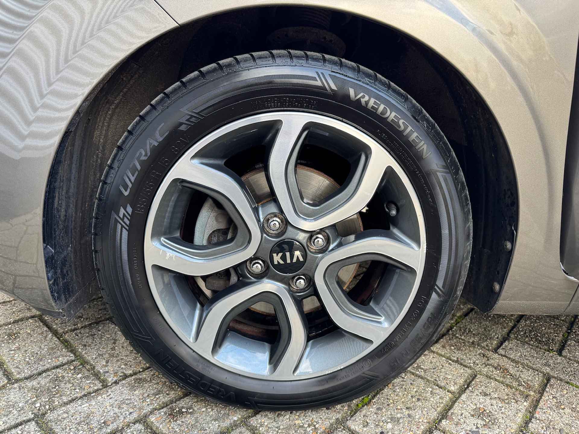 KIA Picanto 1.0 CVVT 67pk 5-zits First Edition | Navigatie | Climate Control | Camera | - 27/41