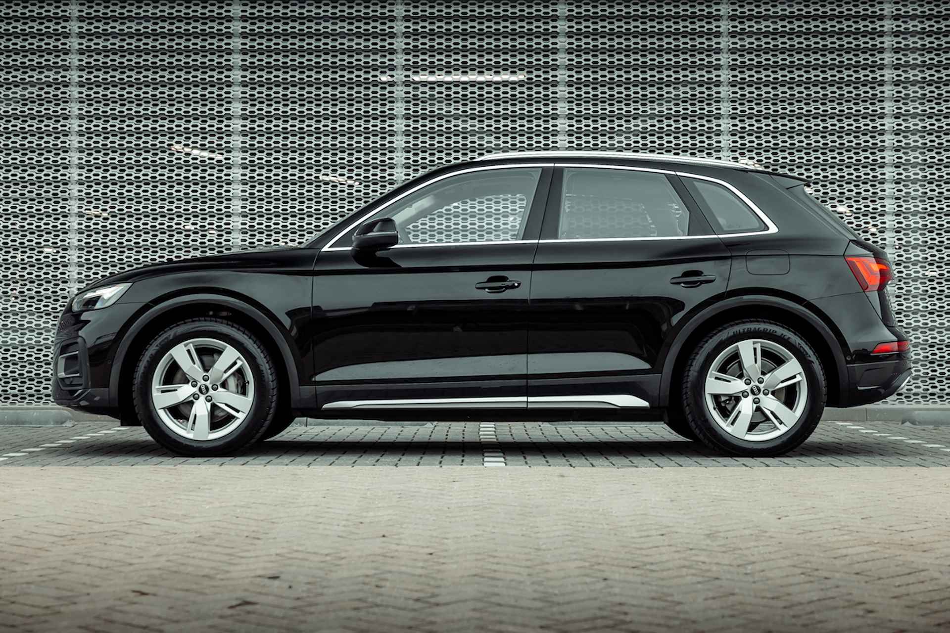 Audi Q5 50 TFSI e 299pk quattro Advanced | Panoramadak | Luchtvering | Tour + City + Parking | Head Up | Bang & Olufsen | Trekhaak | Leder | Memory | Massage - 3/39