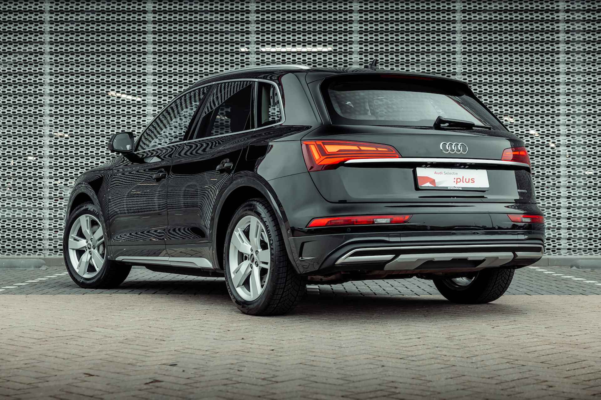 Audi Q5 50 TFSI e 299pk quattro Advanced | Panoramadak | Luchtvering | Tour + City + Parking | Head Up | Bang & Olufsen | Trekhaak | Leder | Memory | Massage - 5/39