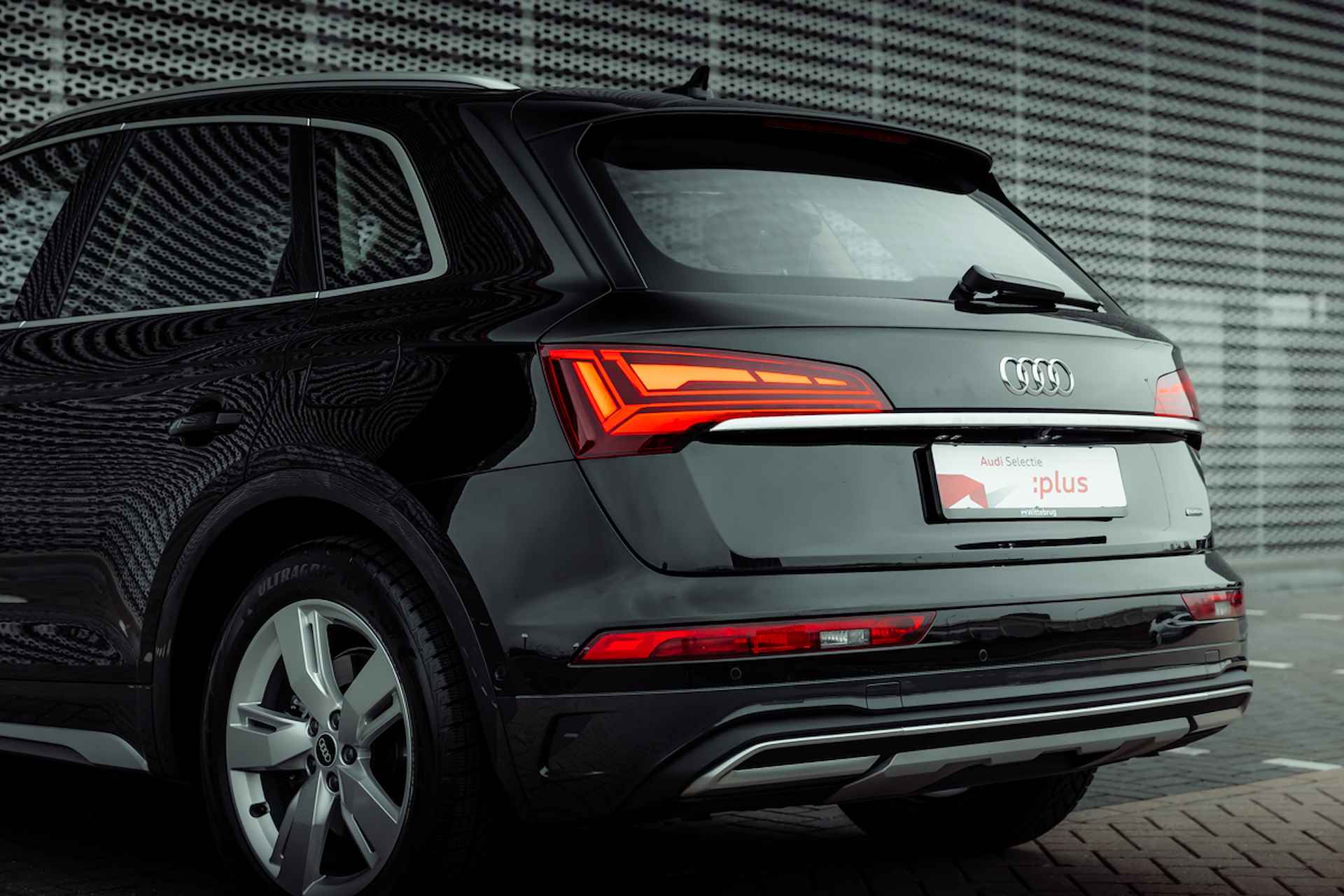 Audi Q5 50 TFSI e 299pk quattro Advanced | Panoramadak | Luchtvering | Tour + City + Parking | Head Up | Bang & Olufsen | Trekhaak | Leder | Memory | Massage - 16/39