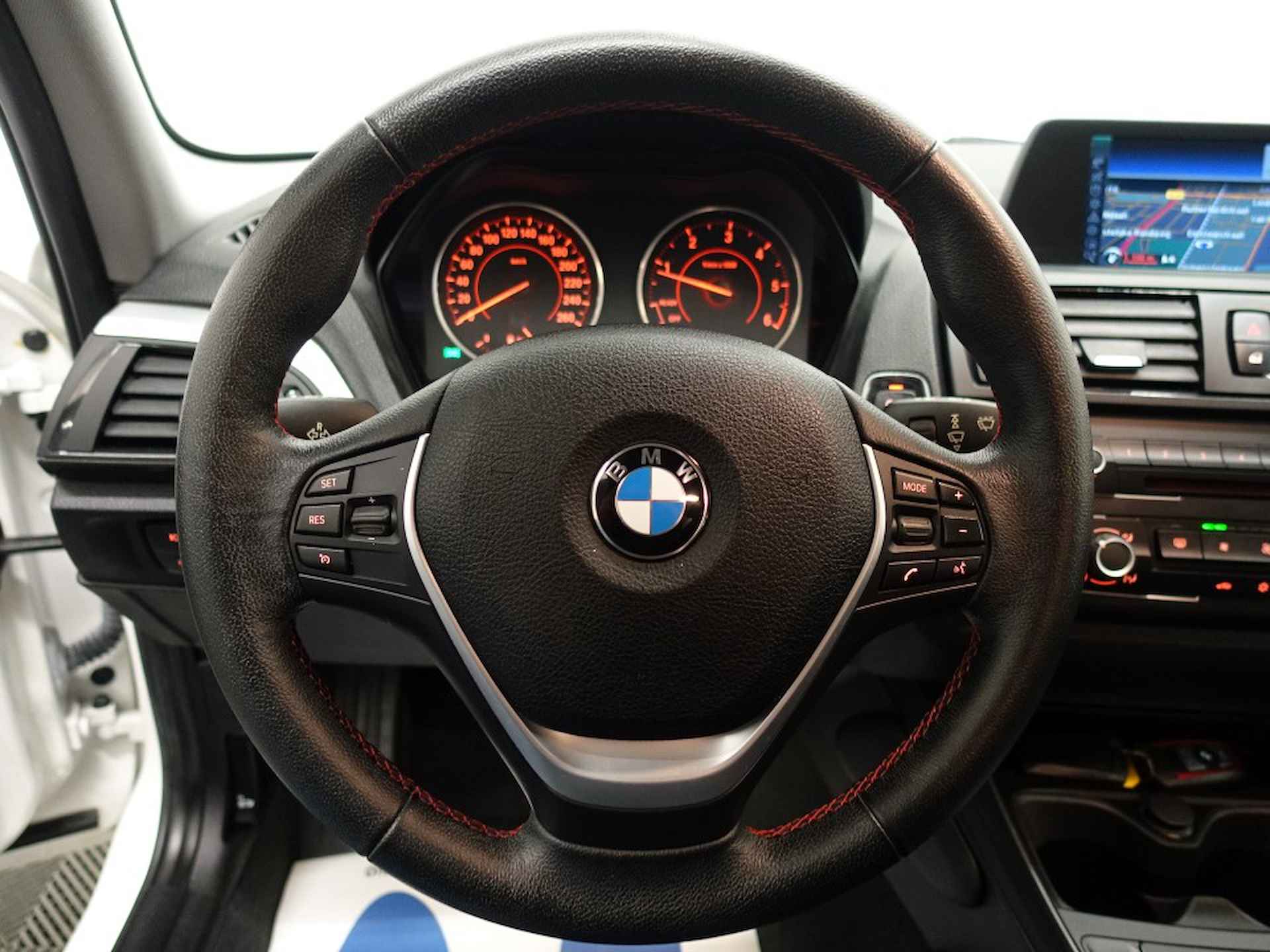 BMW 1-serie 116 D High Executive M-Sport Aut8- Full map Navi, Xenon, Stoelverw, ECC, LMV - 8/27