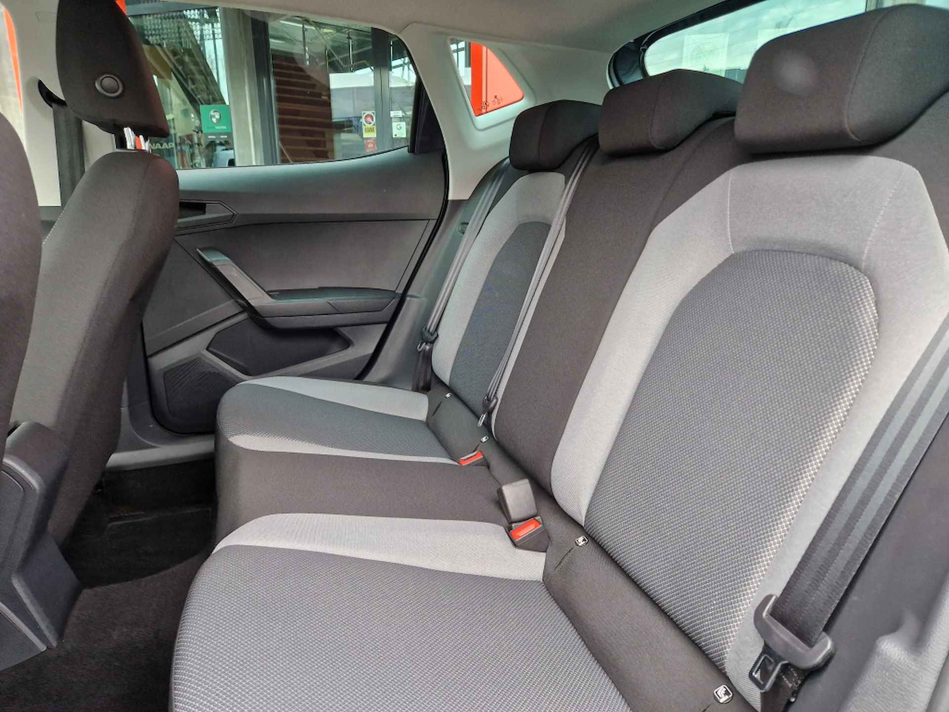 Seat Ibiza 1.0 TSI 95pk Style Business Intens | Navi | Cruise | - 24/25