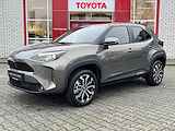 Toyota Yaris Cross 1.5 HYBRID 115 FIRST EDITION NIEUW & DIRECT LEVERBAAR!!! COMFORT-PACK STOEL/STUUR/VOORRUITVERW BLIND-SPOT PARK-SENSOREN APPLE/ANDROID KEYLESS LED 17" LM-VELGEN NL-AUTO