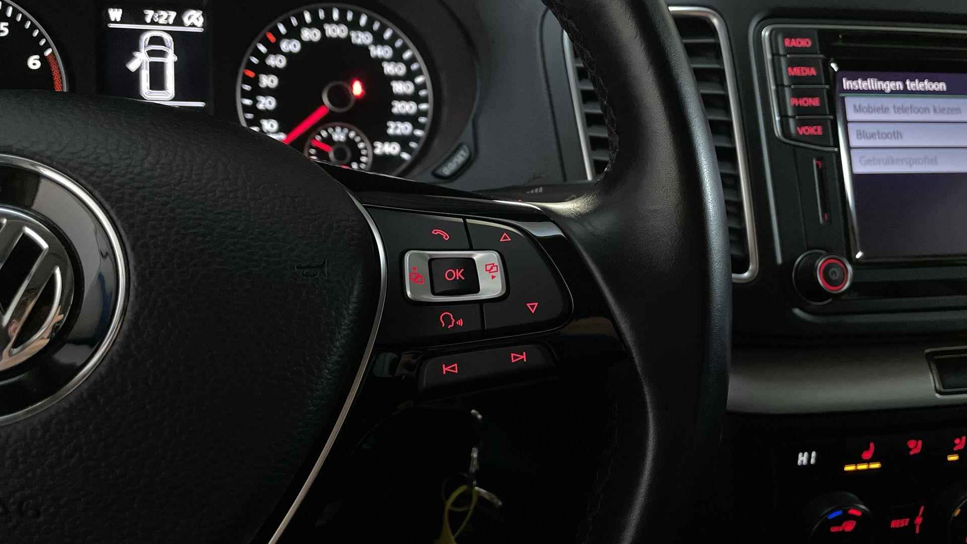 Volkswagen Sharan 1.4 TSI 150pk DSG 7p Exclusive Series Navigatie Parkeersensoren Stoelverwarming - 16/27