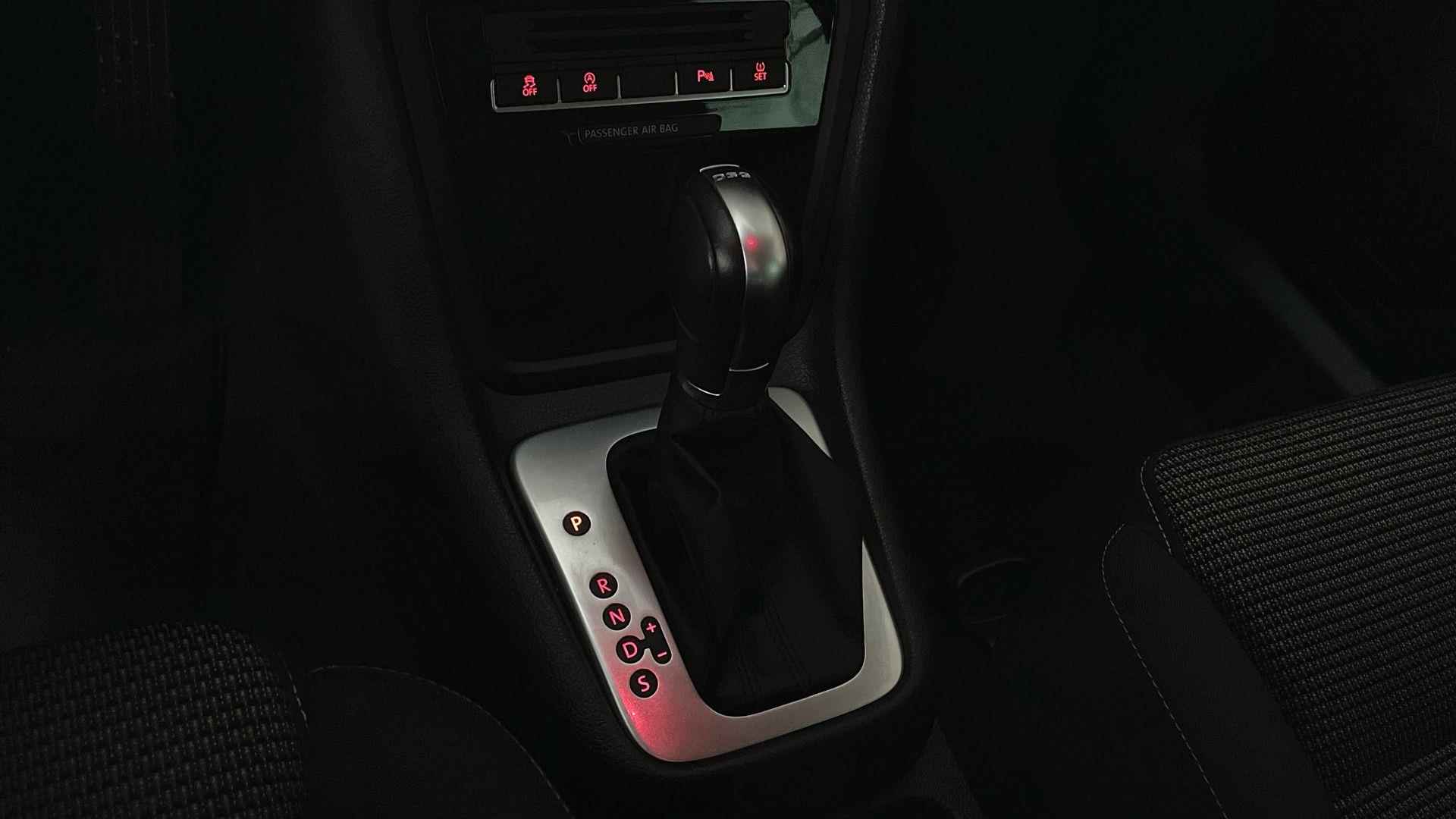 Volkswagen Sharan 1.4 TSI 150pk DSG 7p Exclusive Series Navigatie Parkeersensoren Stoelverwarming - 19/27