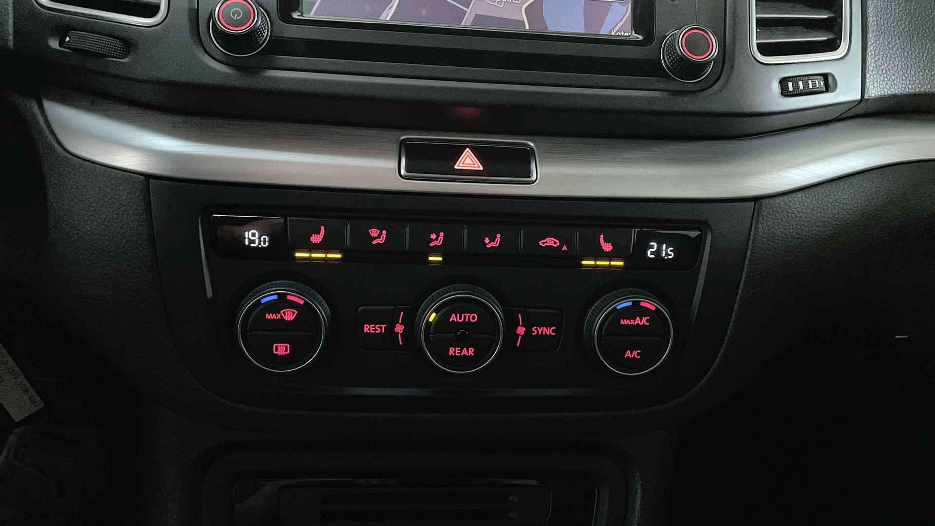 Volkswagen Sharan 1.4 TSI 150pk DSG 7p Exclusive Series Navigatie Parkeersensoren Stoelverwarming - 20/27
