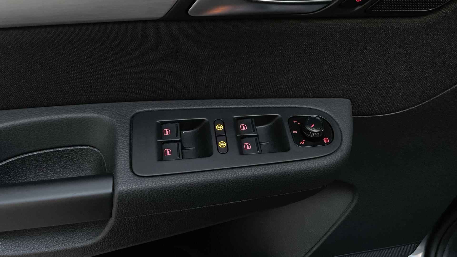 Volkswagen Sharan 1.4 TSI 150pk DSG 7p Exclusive Series Navigatie Parkeersensoren Stoelverwarming - 22/27