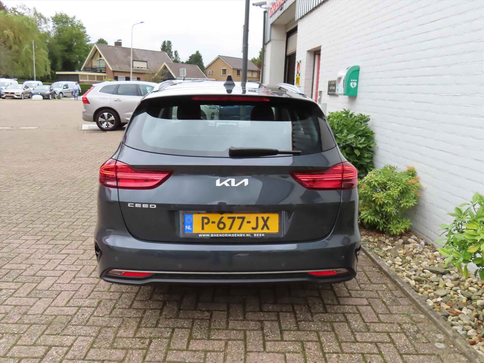 Kia Ceed Sw 1.0 T-GDi 120pk DynamicLine/ All season banden/ DAB/ Apple Carplay/ Navigatie/ Camera achter/ Led koplampen/ 1 Eigenaar/ Origineel NL/ NAP - 7/45