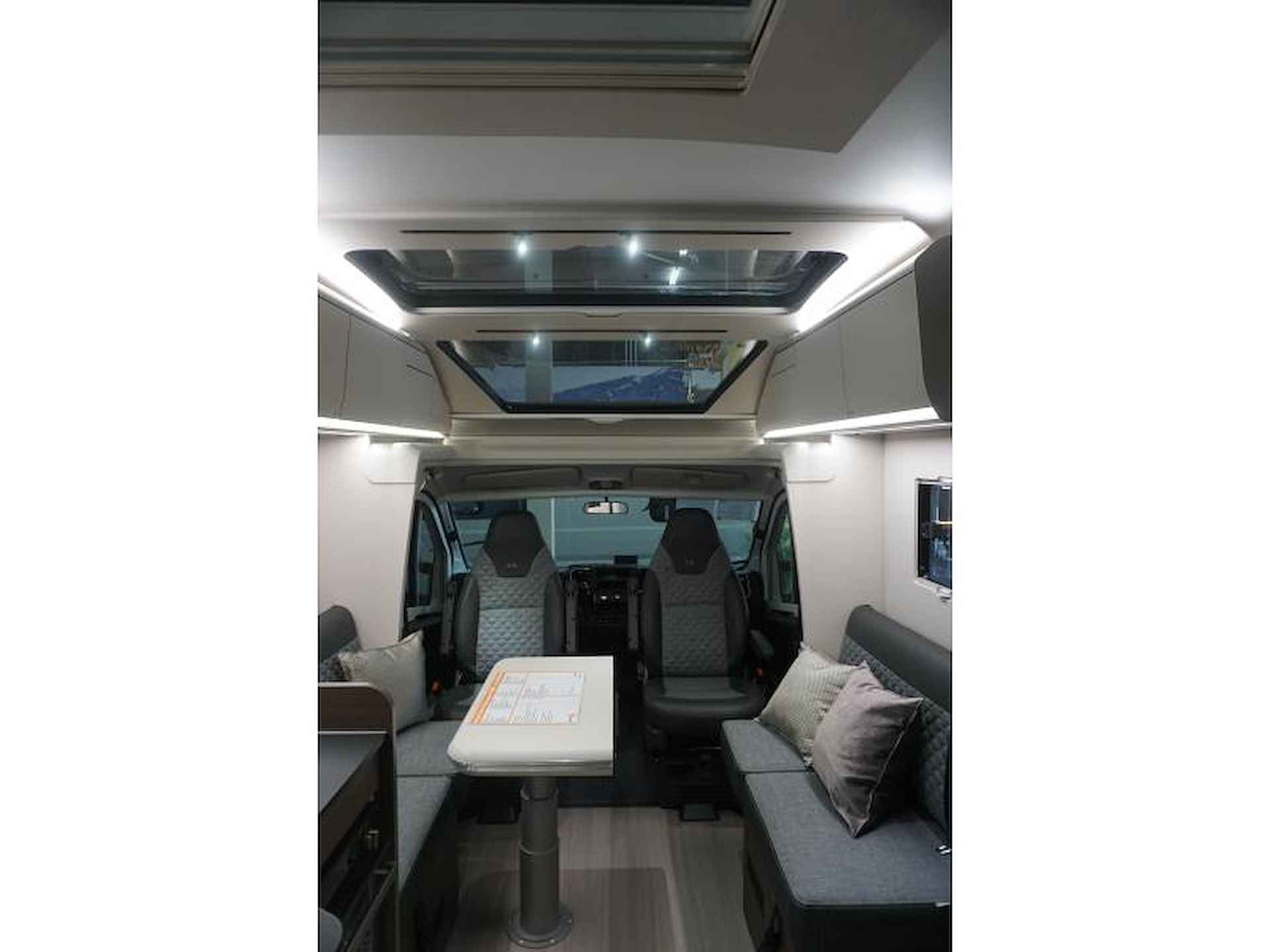 Adria Coral Supreme 670 DL AUTOMAAT/HEAVY/2025 - 16/19