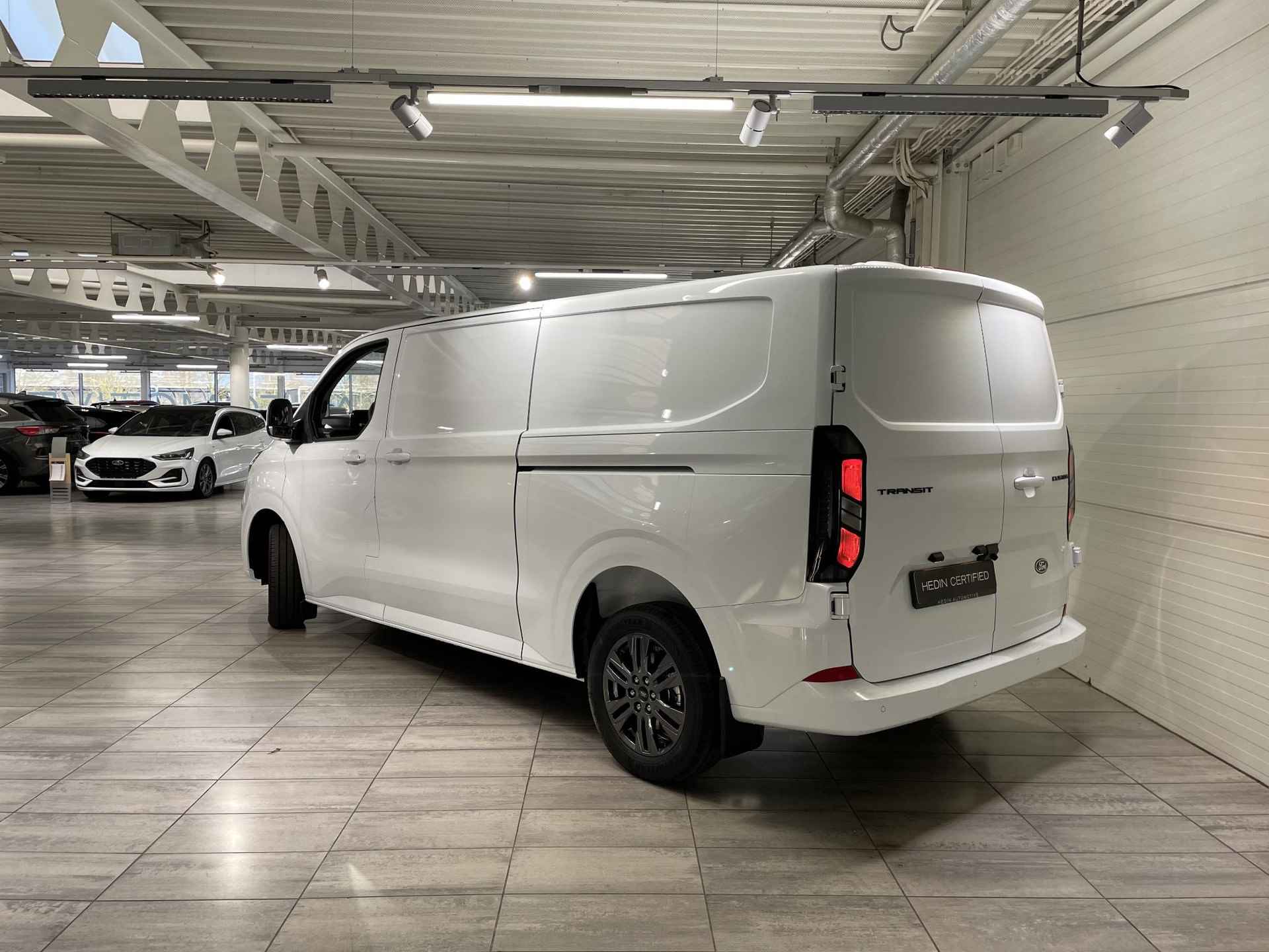 Ford Transit Custom 320 2.0 TDCI L2H1 Limited 170 PK Automaat | 17 inch | Dubbele deur | Driver ass pack - 7/21