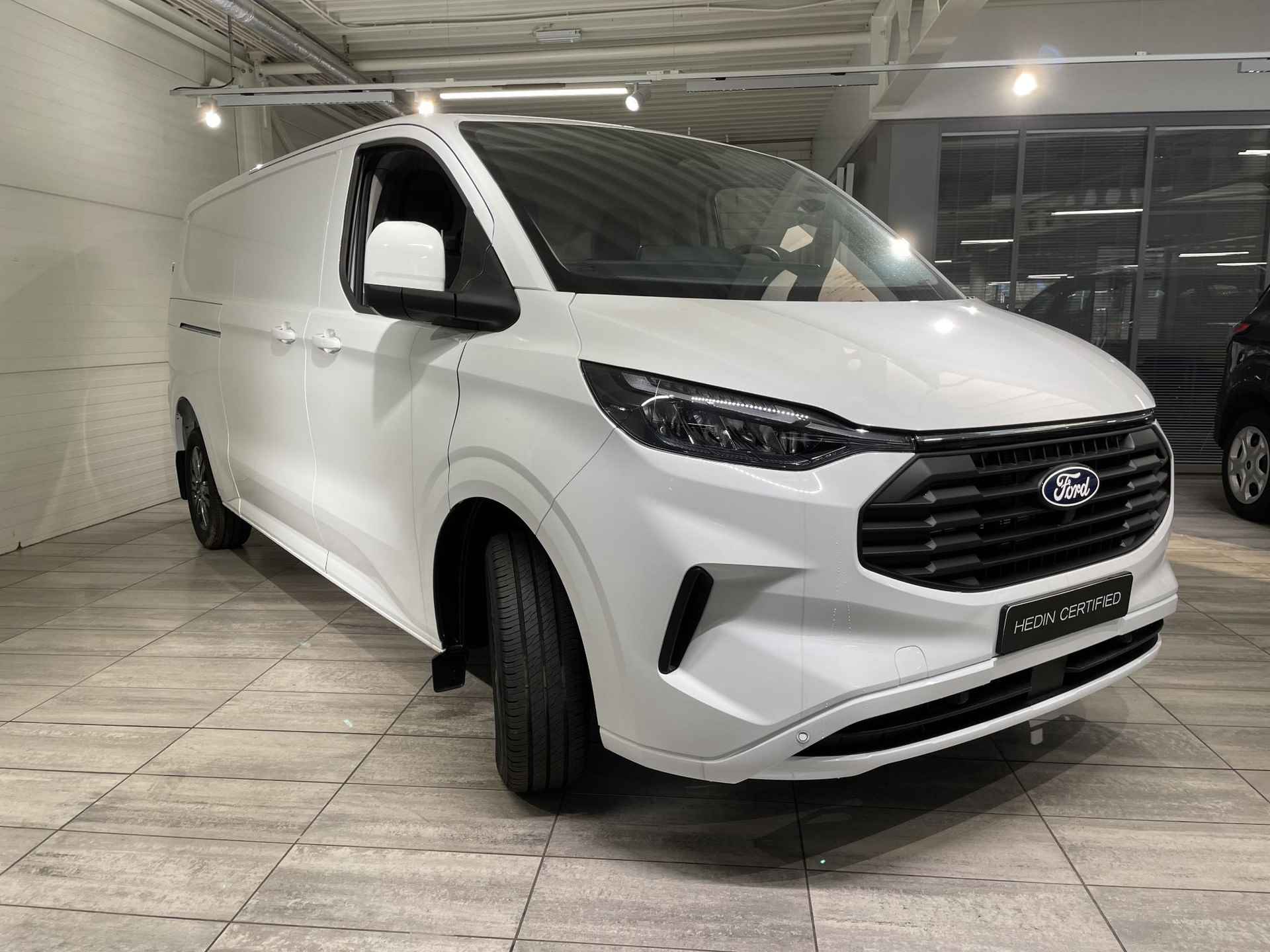 Ford Transit Custom 320 2.0 TDCI L2H1 Limited 170 PK Automaat | 17 inch | Dubbele deur | Driver ass pack - 10/21