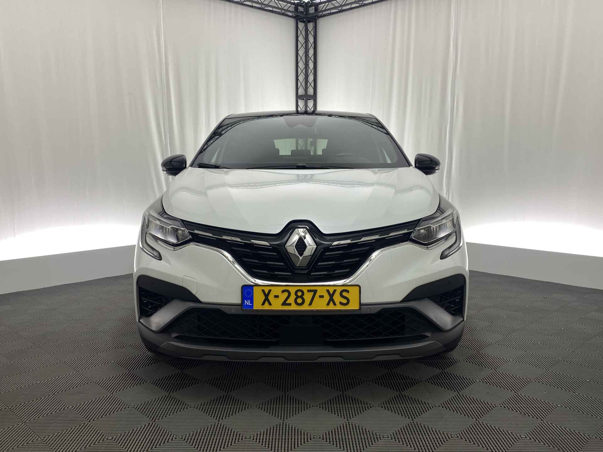 Renault Captur 1.6 E-Tech Plug-in Hybrid 160 Pk R.S. Line Automaat | Apple Carplay | Navi | Cruise | Climate Control | - 3/38