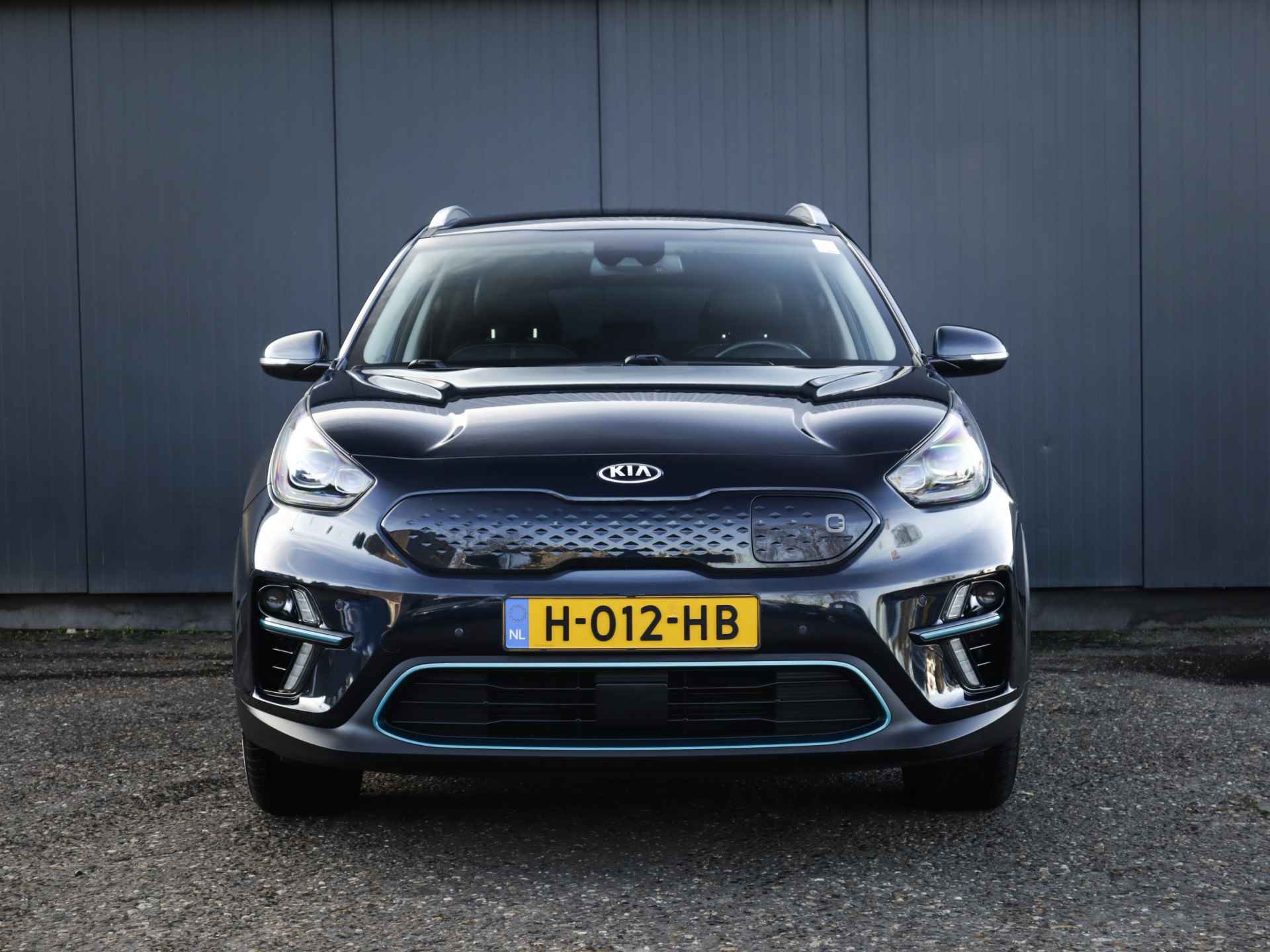 Kia e-Niro ExecutiveLine 64 kWh (204 PK) 1e-Eig, Dealer-Onderh, 12-Mnd-BOVAG, NL-Auto, Leer, Trekhaak, Navigatie/Apple-Carplay/Android-Auto, Adaptieve-Cruisecontrol, Keyless-Entry/Start, Achteruitrijcamera, Parkeersensoren-V+A, Stoe Voorstoelen-Gevent., Premium-Audio, DAB, Stuurverwarming, Licht-ZIcht-Pakket, Lm- Velgen-17Inch, Privacy-Glas - 32/38