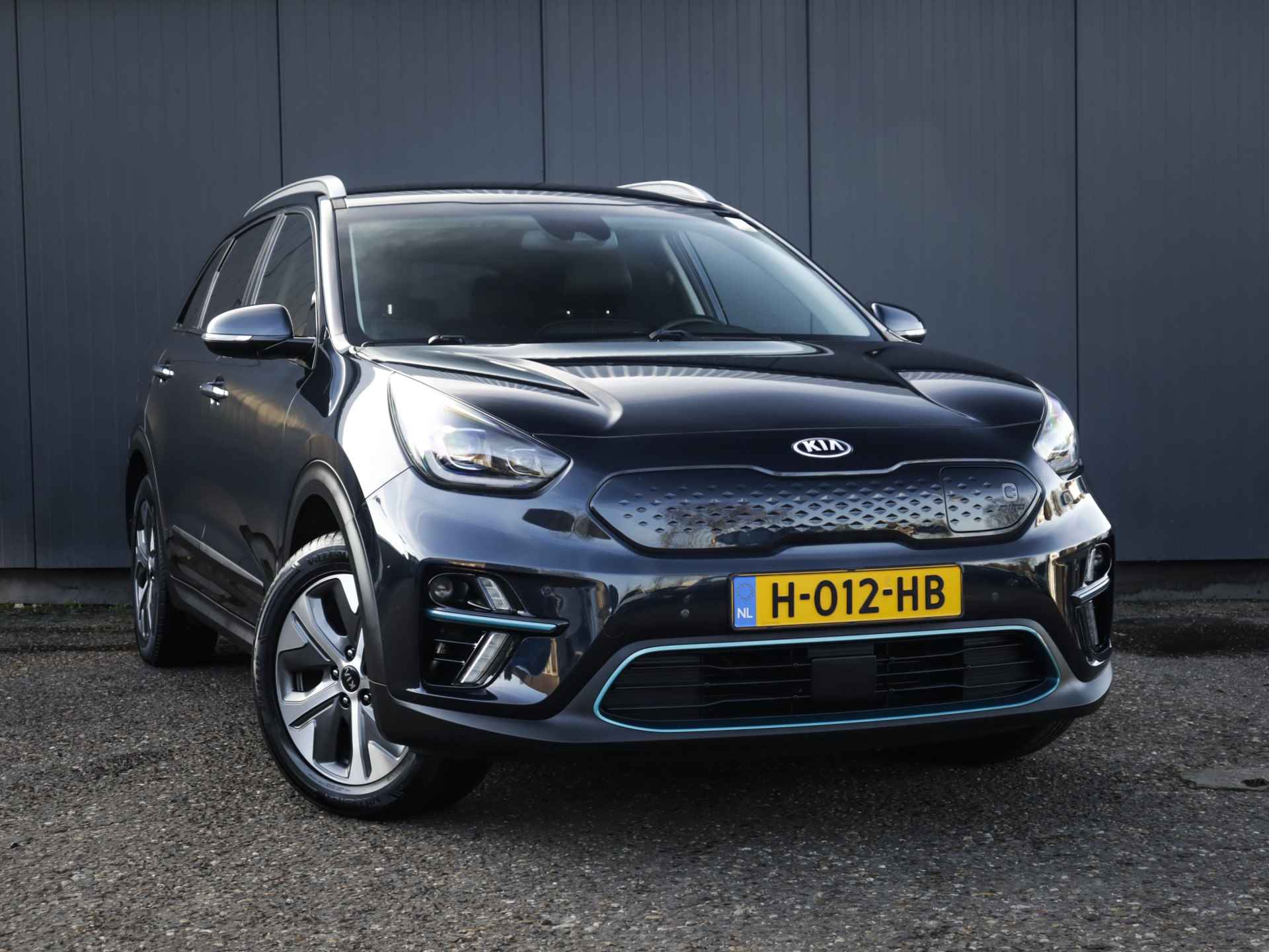 Kia e-Niro ExecutiveLine 64 kWh (204 PK) 1e-Eig, Dealer-Onderh, 12-Mnd-BOVAG, NL-Auto, Leer, Trekhaak, Navigatie/Apple-Carplay/Android-Auto, Adaptieve-Cruisecontrol, Keyless-Entry/Start, Achteruitrijcamera, Parkeersensoren-V+A, Stoe Voorstoelen-Gevent., Premium-Audio, DAB, Stuurverwarming, Licht-ZIcht-Pakket, Lm- Velgen-17Inch, Privacy-Glas - 33/38