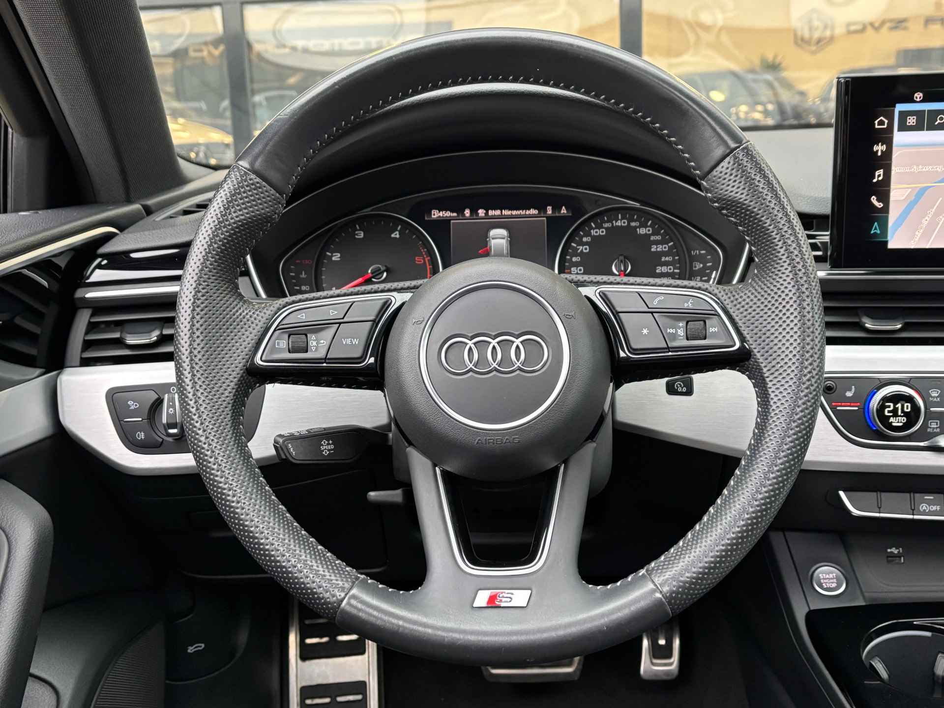 Audi A4 Avant 35 TDI 164PK S Edition | Pano | Camera | Trekhaak - 32/41