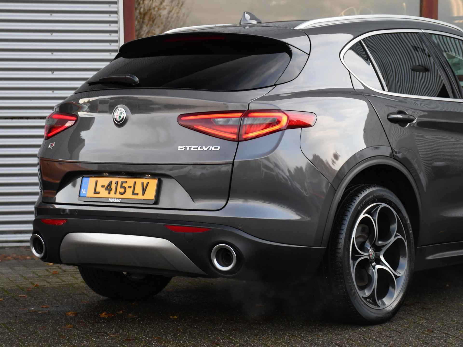 Alfa Romeo Stelvio B-Tech 2.0 Turbo 280pk AWD Automaat 20''LM | PDC + CAM. | DODE HOEK | STOELVERW. VOOR & ACHTER | LEDER | DAB | FLIPPERS - 5/45