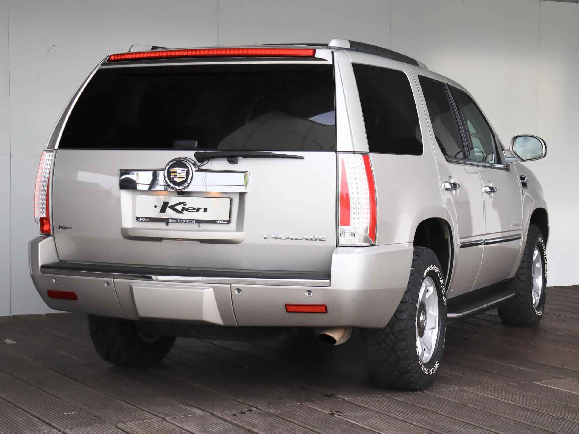 Cadillac Escalade 6.2 V8 Sport Luxury  | Youngtimer | 7 Persoons | Apple carplay | Bose Audio - 5/37