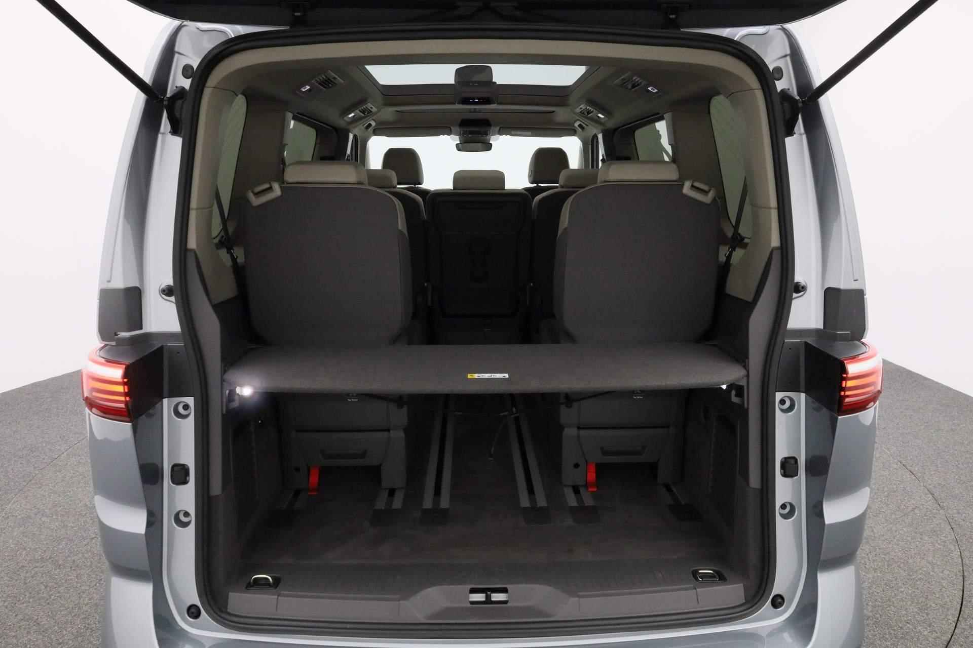 Volkswagen Multivan 7 pers. 1.4 218PK DSG eHybrid L1H1 | Pano | Trekhaak | IQ Light | Camera | Stoelverwarming | Navi | Schuifdeur links/rechts | Digital Cockpit Pro - 43/44