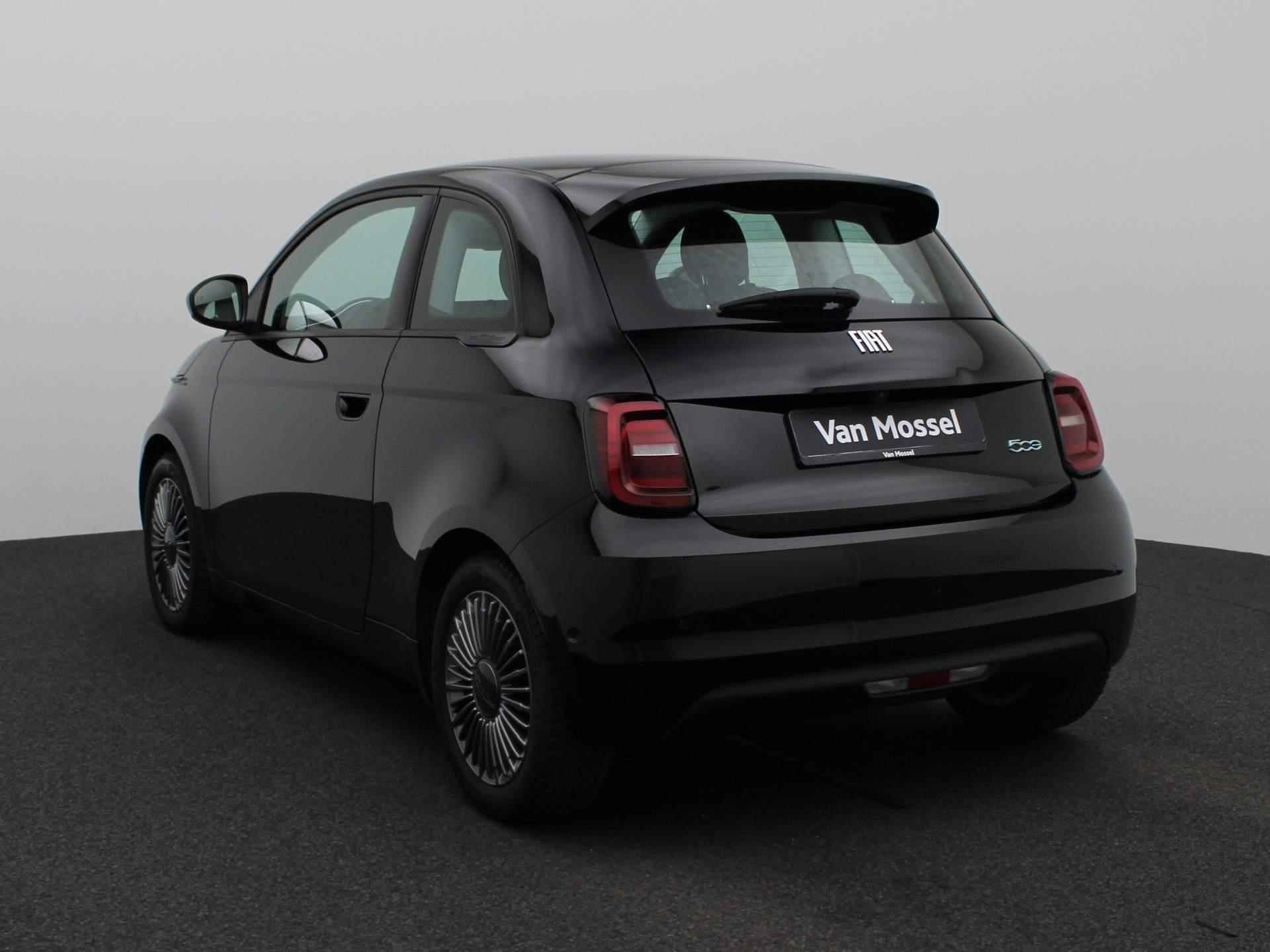 Fiat 500 Icon 42 kWh | Navigatie | Apple carplay/Android auto | Stoelverwarming | Achteruitrijcamera | €2000,- SEPP Subsidie! - 2/37