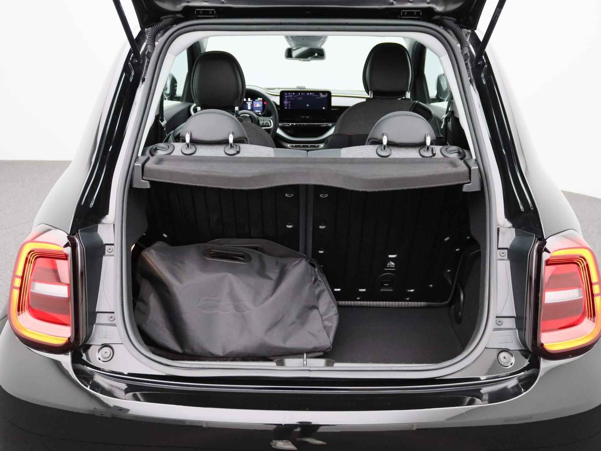 Fiat 500 Icon 42 kWh | Navigatie | Apple carplay/Android auto | Stoelverwarming | Achteruitrijcamera | €2000,- SEPP Subsidie! - 13/37