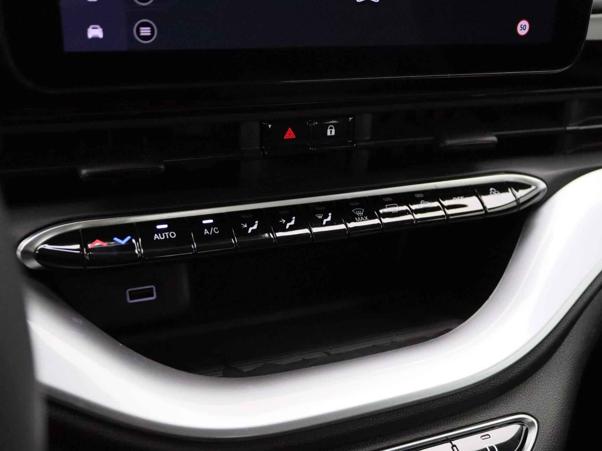 Fiat 500 Icon 42 kWh | Navigatie | Apple carplay/Android auto | Stoelverwarming | Achteruitrijcamera | €2000,- SEPP Subsidie! - 17/37
