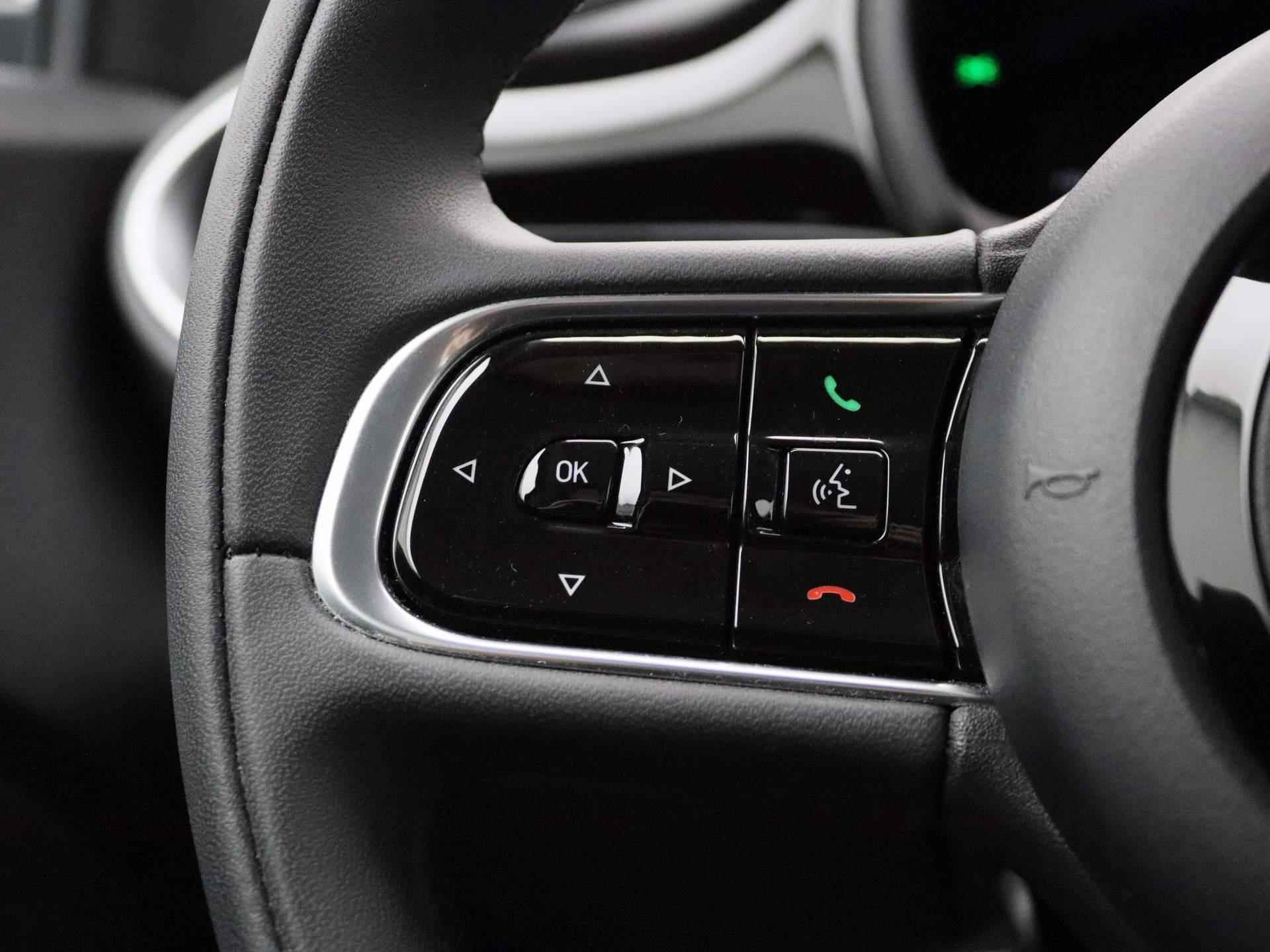 Fiat 500 Icon 42 kWh | Navigatie | Apple carplay/Android auto | Stoelverwarming | Achteruitrijcamera | €2000,- SEPP Subsidie! - 20/37
