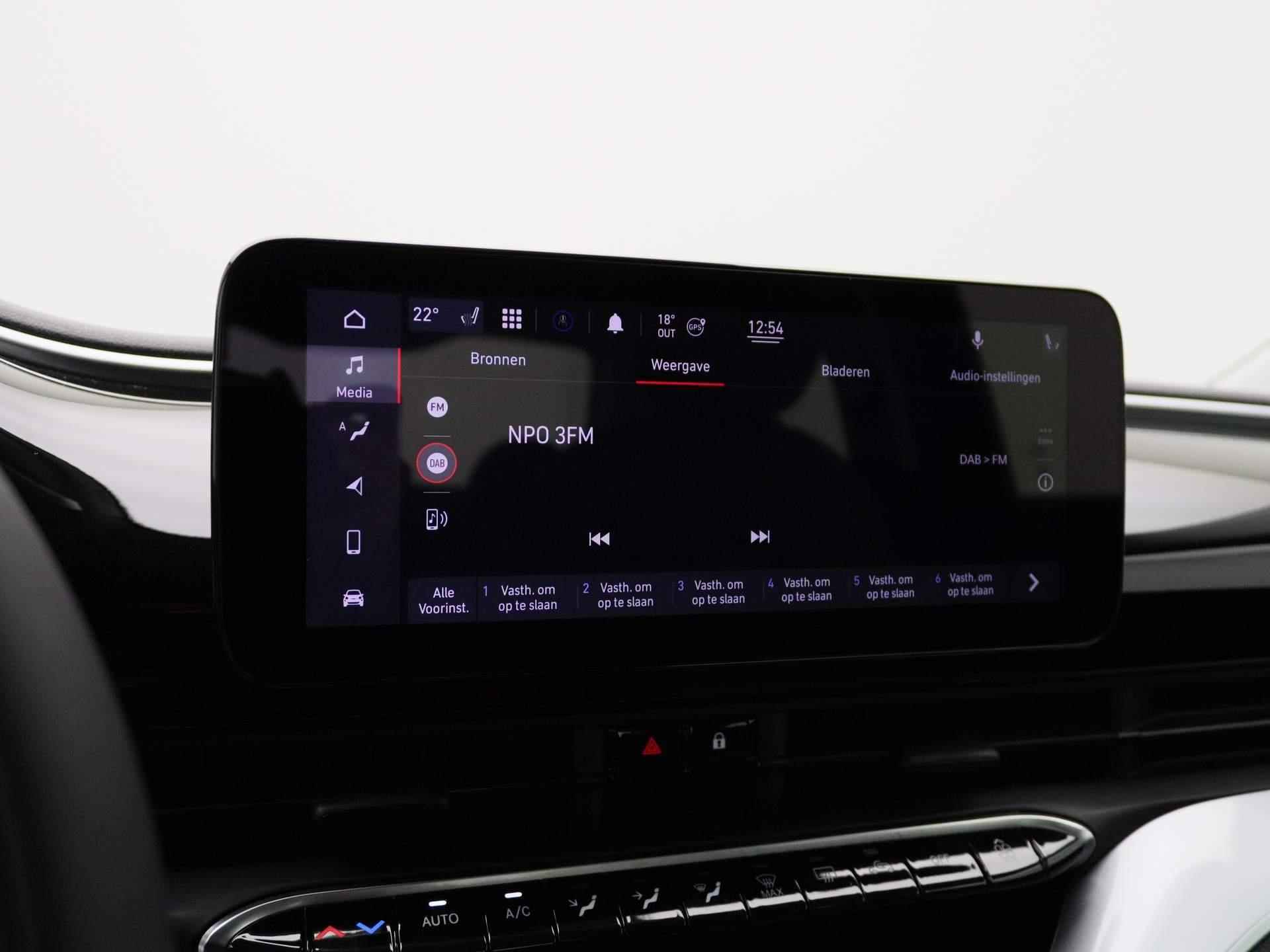 Fiat 500 Icon 42 kWh | Navigatie | Apple carplay/Android auto | Stoelverwarming | Achteruitrijcamera | €2000,- SEPP Subsidie! - 25/37