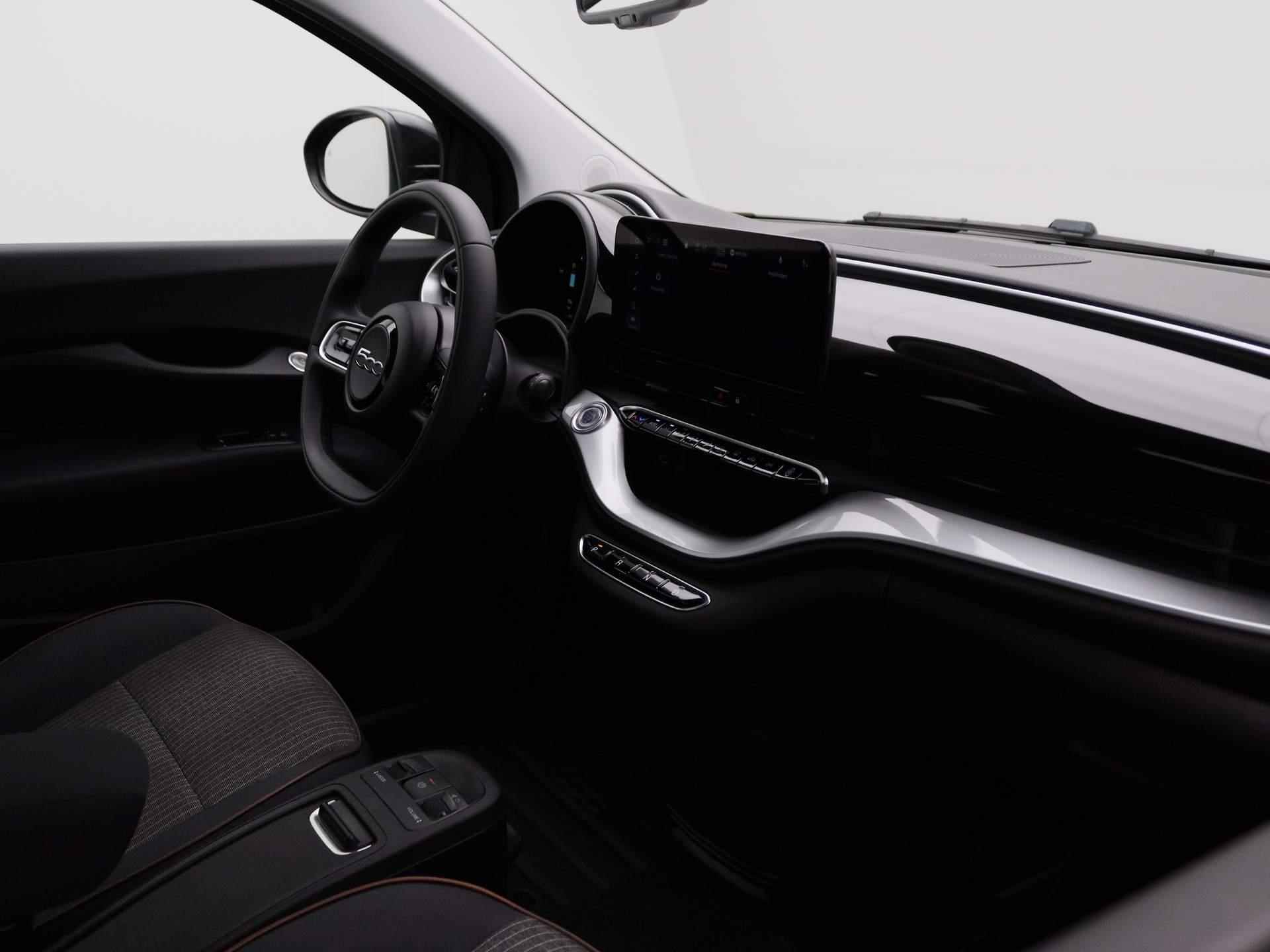 Fiat 500 Icon 42 kWh | Navigatie | Apple carplay/Android auto | Stoelverwarming | Achteruitrijcamera | €2000,- SEPP Subsidie! - 31/37