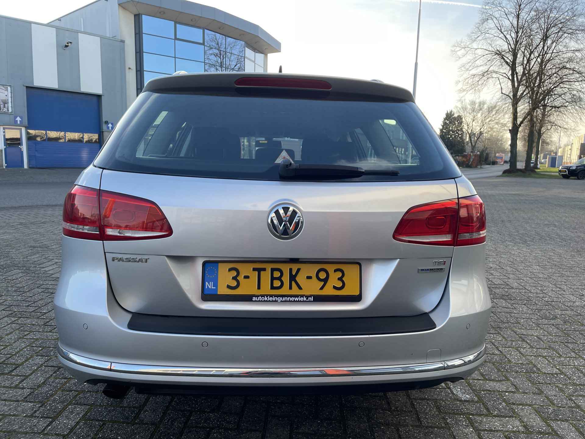 Volkswagen Passat Variant 1.4 TSI Comfortline Executive Edition BlueMotion DSG NL-Auto / Trekhaak wegklapbaar / Winterbandenset / Navi / Camera / - 6/26