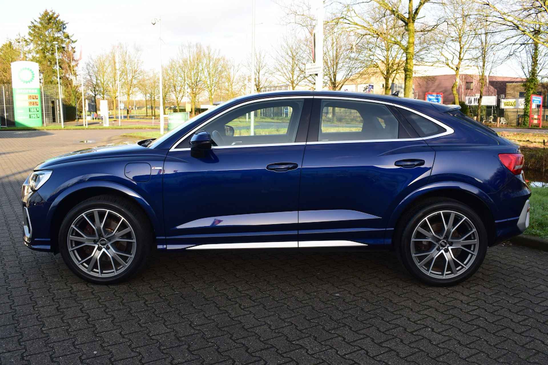 Audi Q3 Sportback 45 TFSI S-Line Plug-in Hybrid 245 PK | PANO | 20 INCH | RIJKLAAR - 3/28