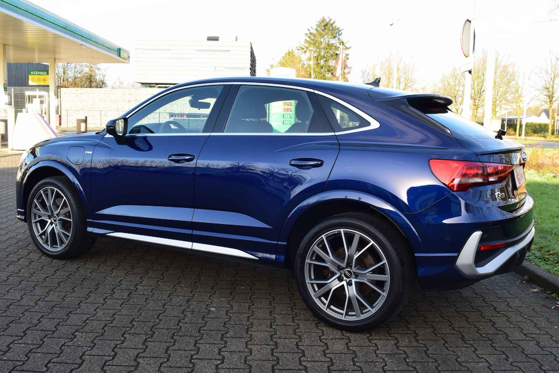 Audi Q3 Sportback 45 TFSI S-Line Plug-in Hybrid 245 PK | PANO | 20 INCH | RIJKLAAR - 4/28