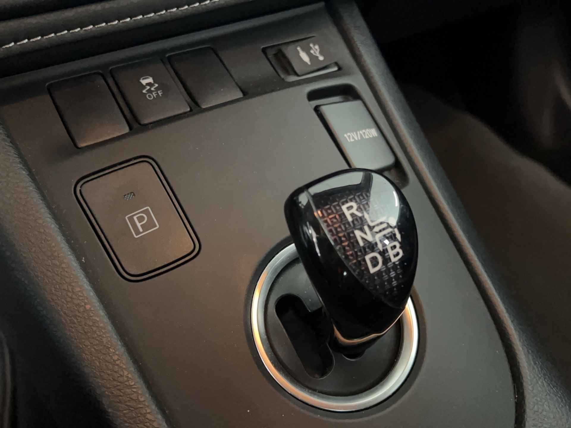Toyota Auris 1.8 Hybrid Dynamic | navi | camera | cruise | NL auto! - 24/29
