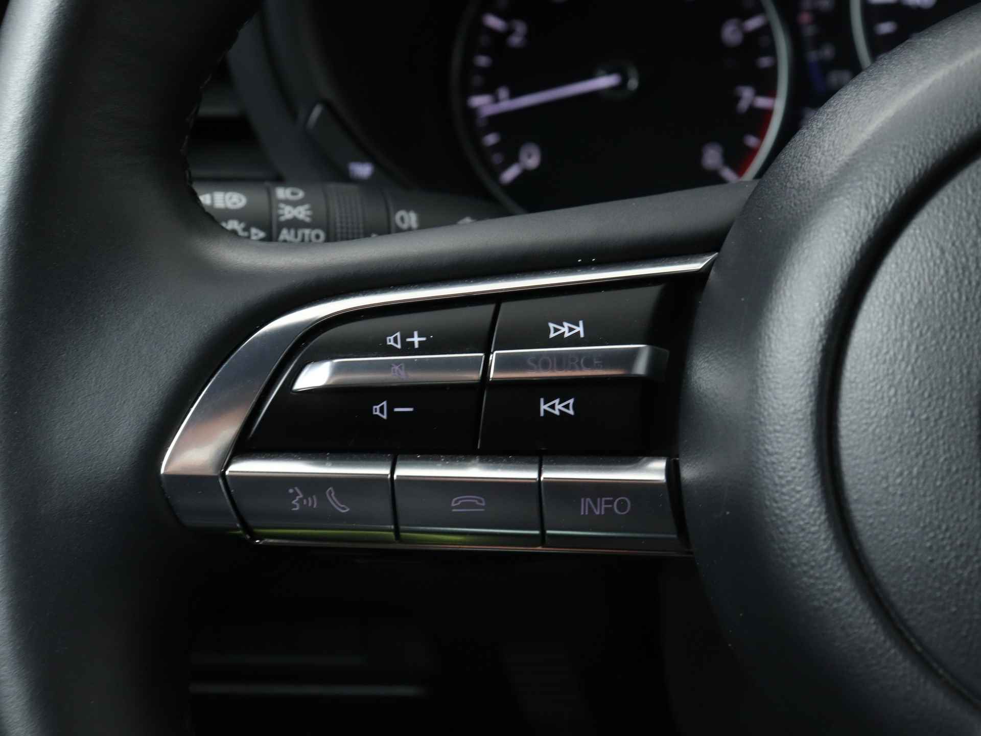 Mazda 3 2.0 e-SkyActiv-G M Hybrid 150 Homura | Stoelverwarming | Parkeersensoren | Camera | - 21/44
